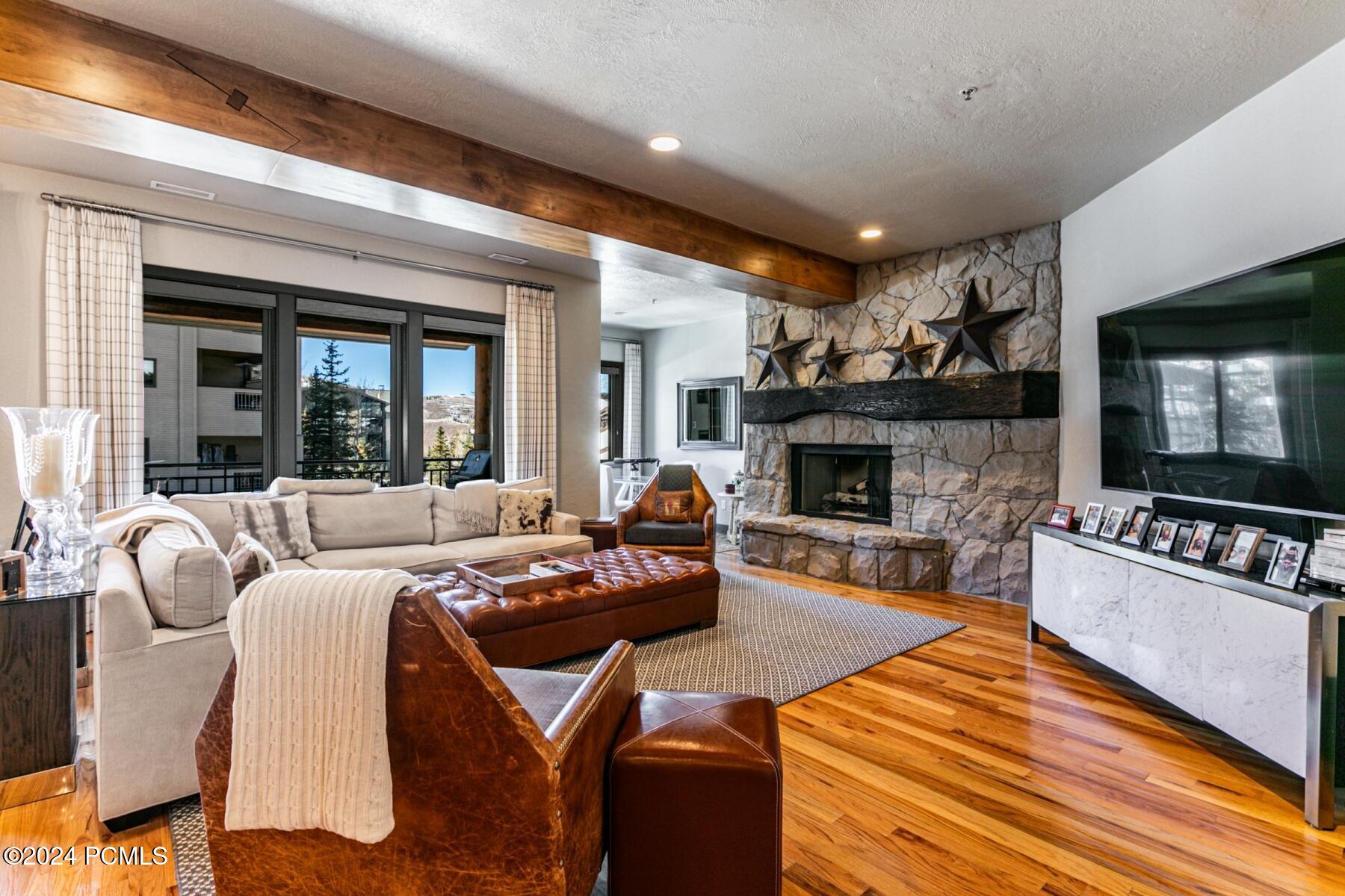 Park City, Utah 84060, United States, 4 Bedrooms Bedrooms, ,5 BathroomsBathrooms,Residential,Pending,81535