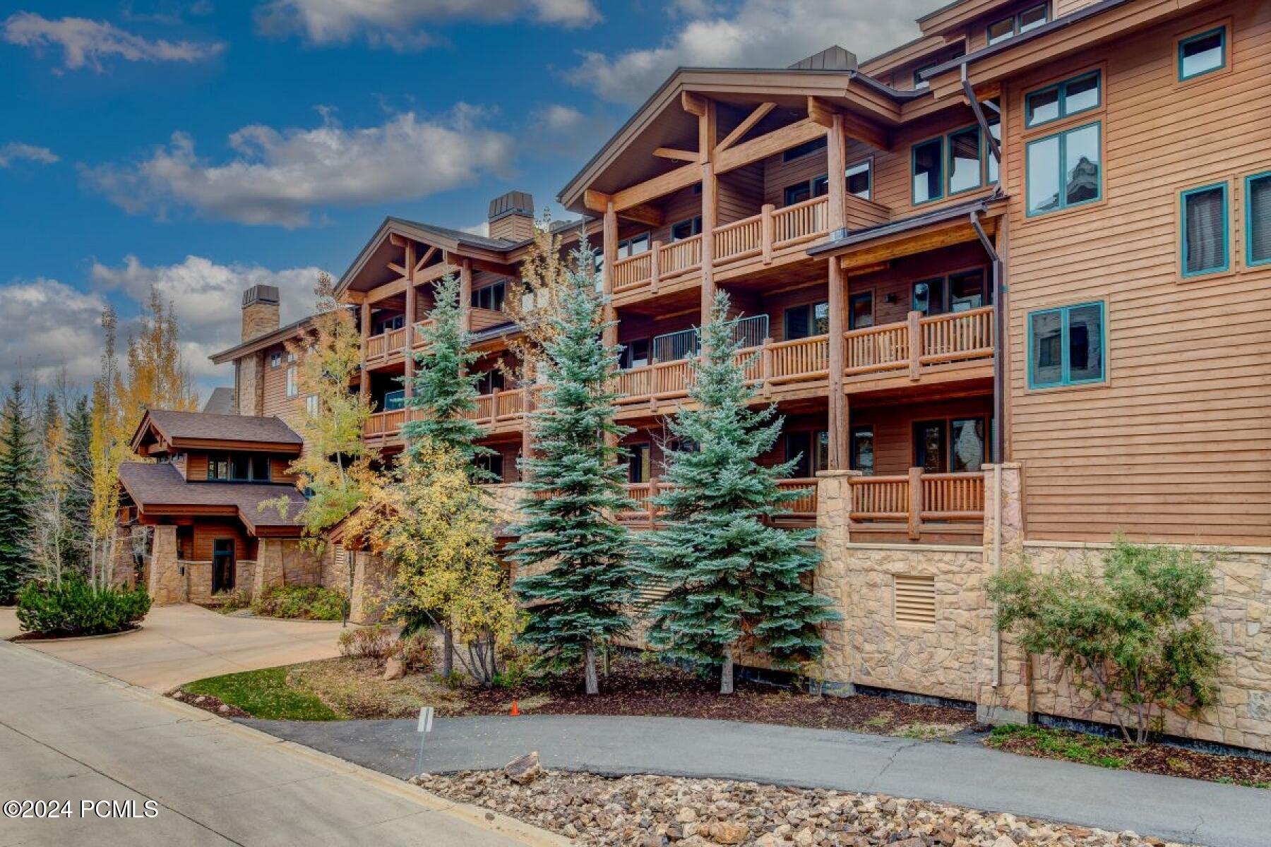 Park City, Utah 84060, United States, 4 Bedrooms Bedrooms, ,5 BathroomsBathrooms,Residential,Pending,81535