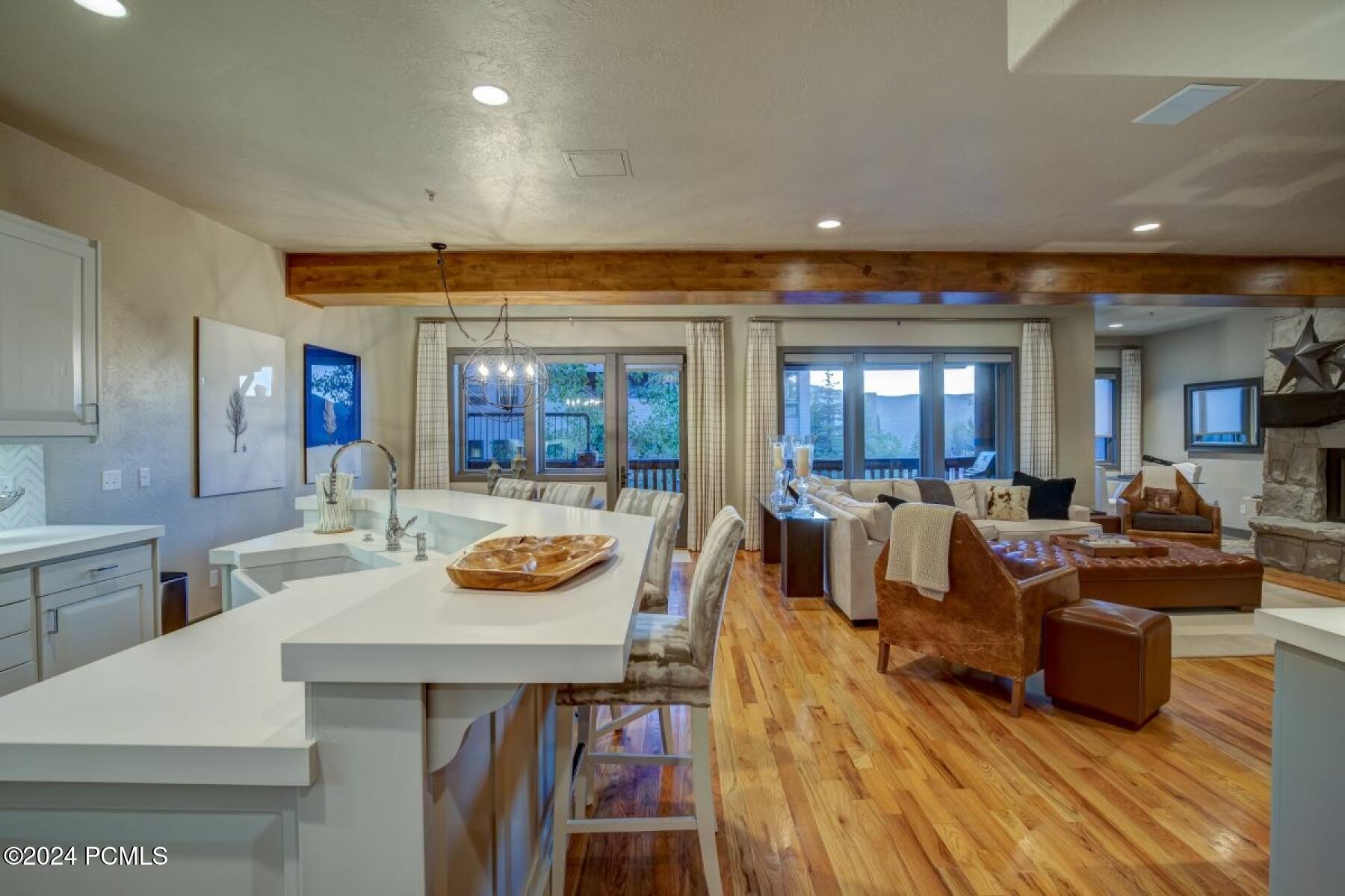 Park City, Utah 84060, United States, 4 Bedrooms Bedrooms, ,5 BathroomsBathrooms,Residential,Pending,81535