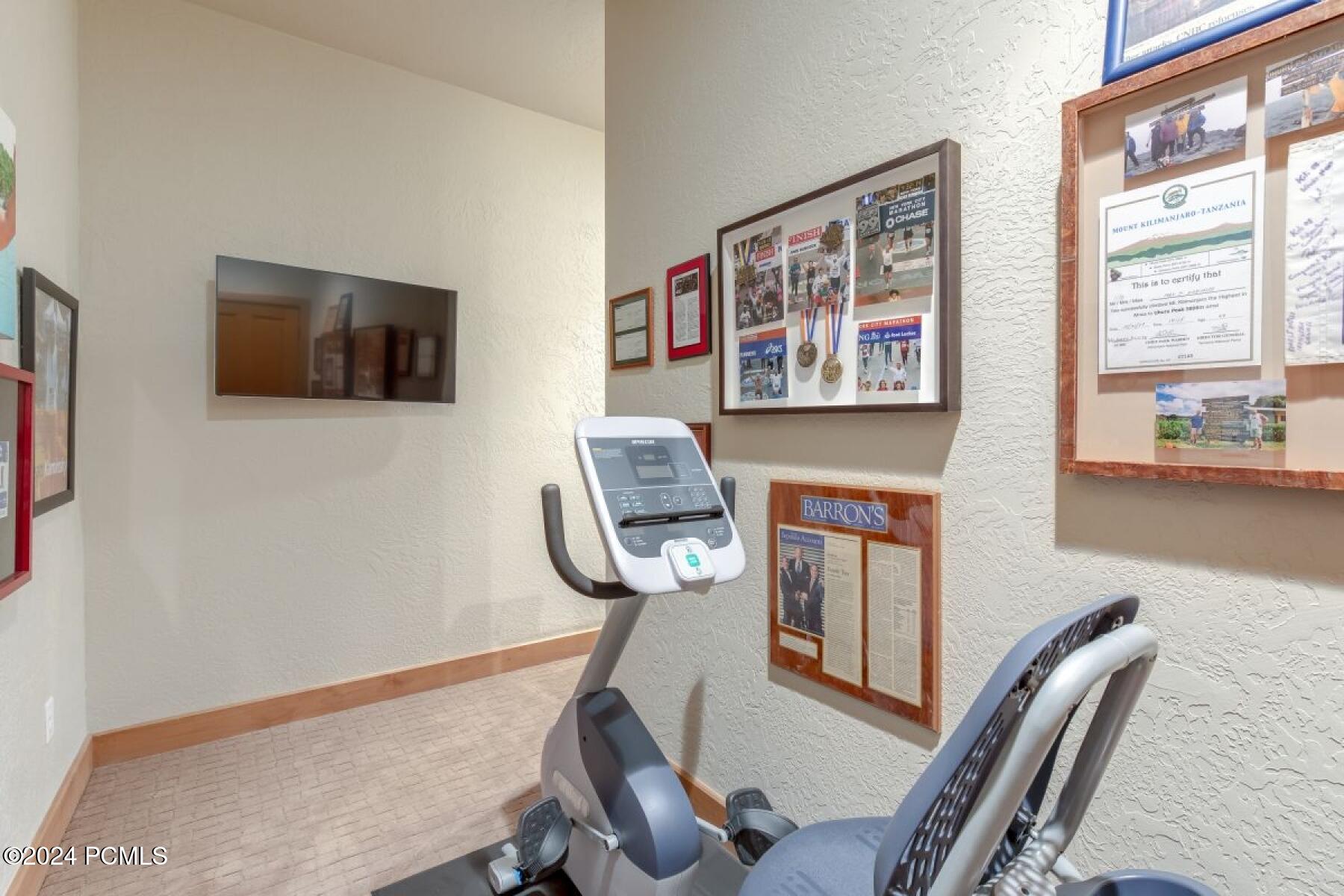 Park City, Utah 84060, United States, 4 Bedrooms Bedrooms, ,5 BathroomsBathrooms,Residential,Pending,81535