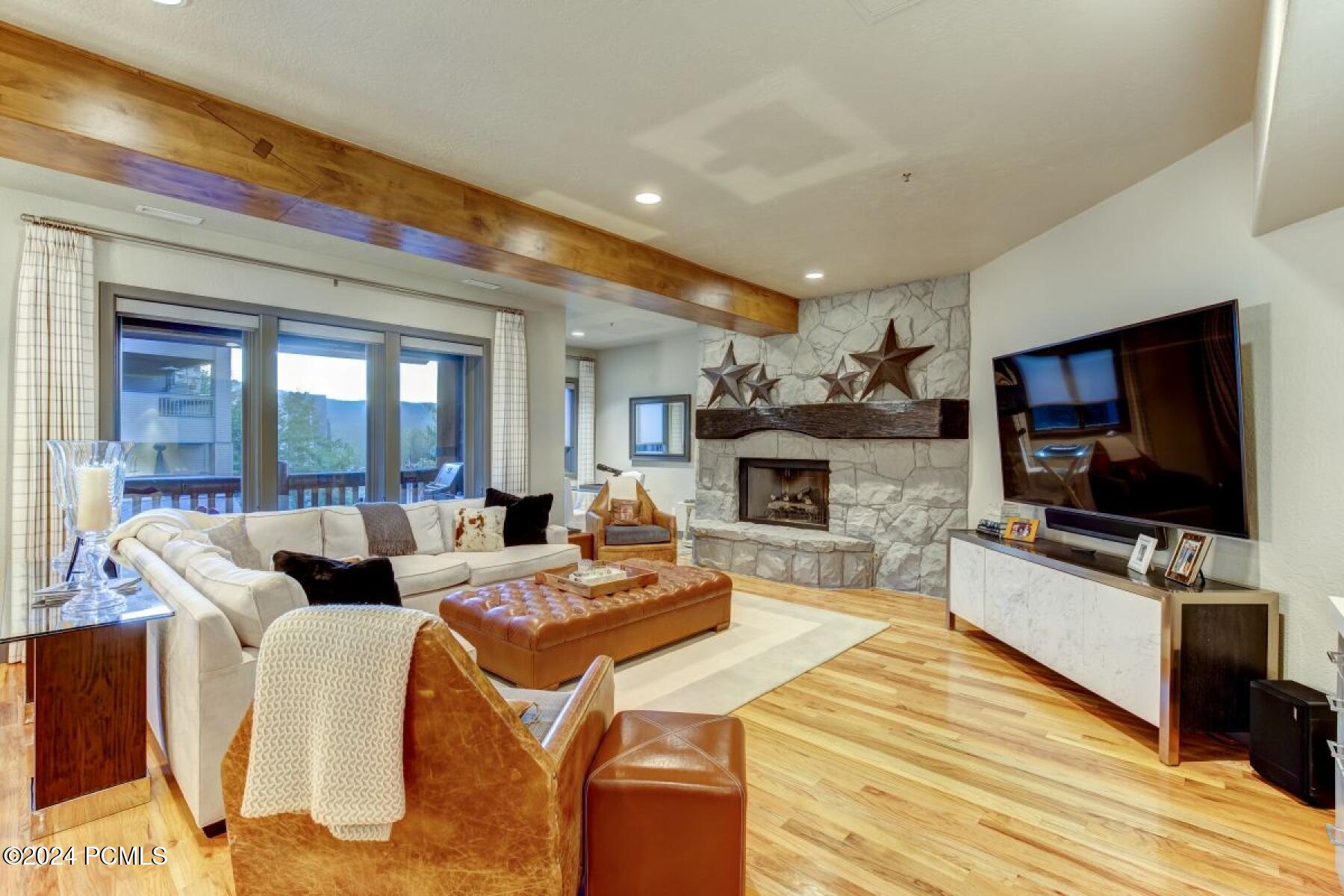 Park City, Utah 84060, United States, 4 Bedrooms Bedrooms, ,5 BathroomsBathrooms,Residential,Pending,81535