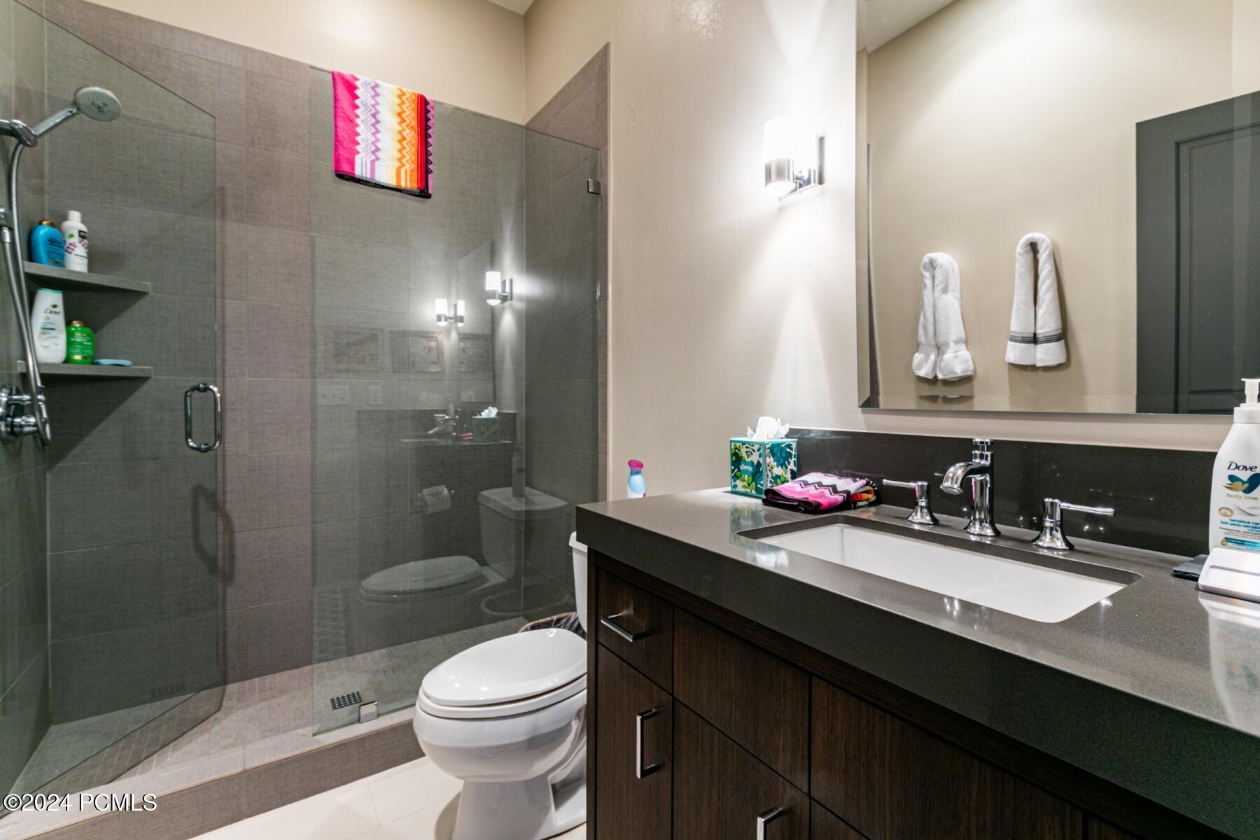 Park City, Utah 84060, United States, 4 Bedrooms Bedrooms, ,5 BathroomsBathrooms,Residential,Pending,81535