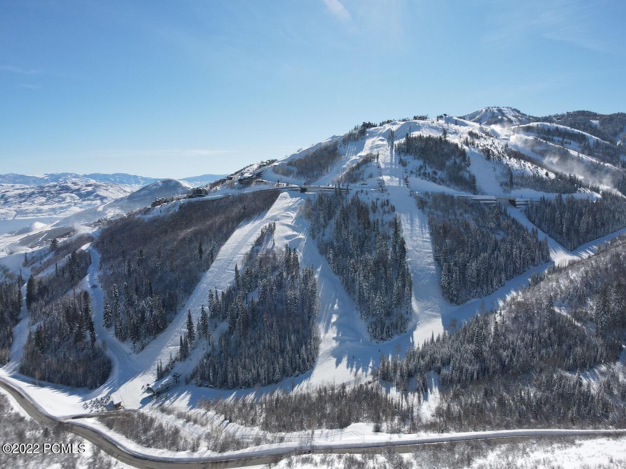 Park City, Utah 84060, United States, 4 Bedrooms Bedrooms, ,6 BathroomsBathrooms,Residential,Pending,74433