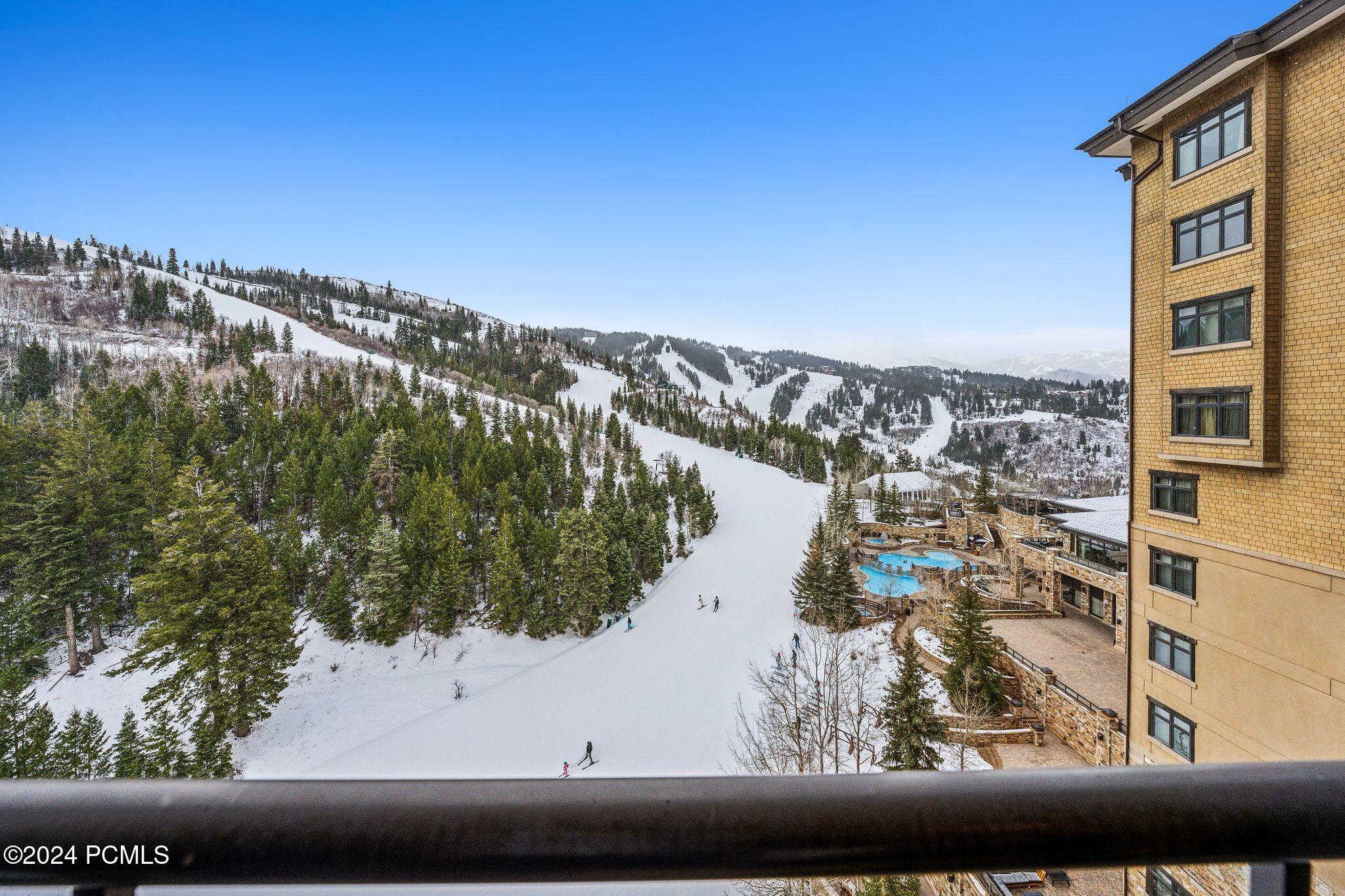 Park City, Utah 84060, United States, 4 Bedrooms Bedrooms, ,5 BathroomsBathrooms,Residential,Pending,25080