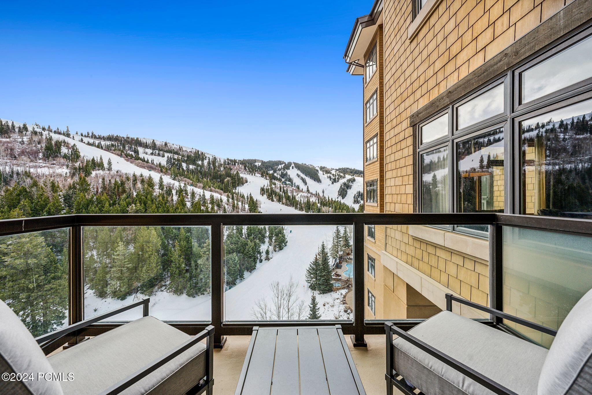 Park City, Utah 84060, United States, 4 Bedrooms Bedrooms, ,5 BathroomsBathrooms,Residential,Pending,25080