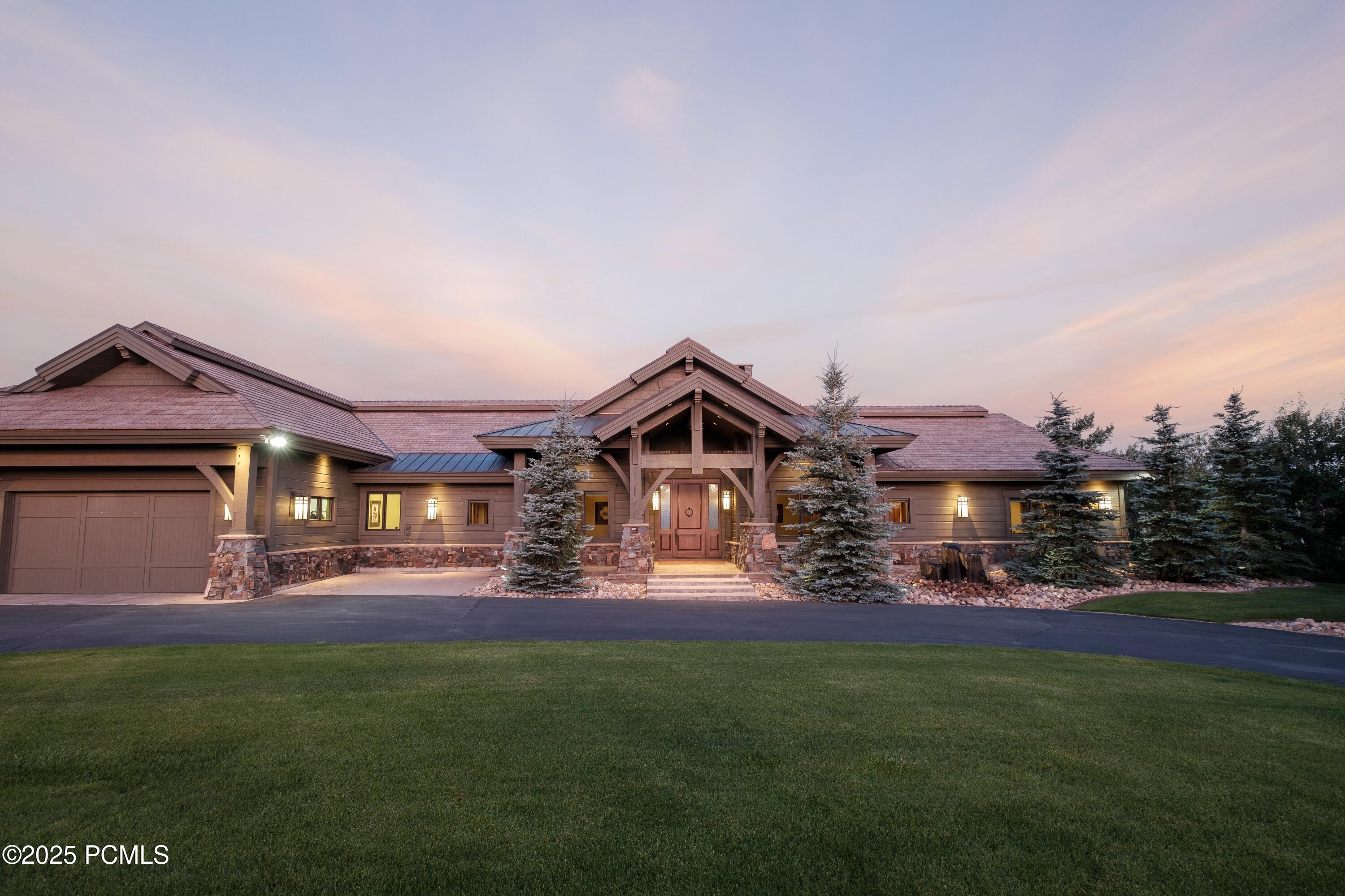 Heber City, Utah 84032, United States, 4 Bedrooms Bedrooms, ,6 BathroomsBathrooms,Residential,Active,72374