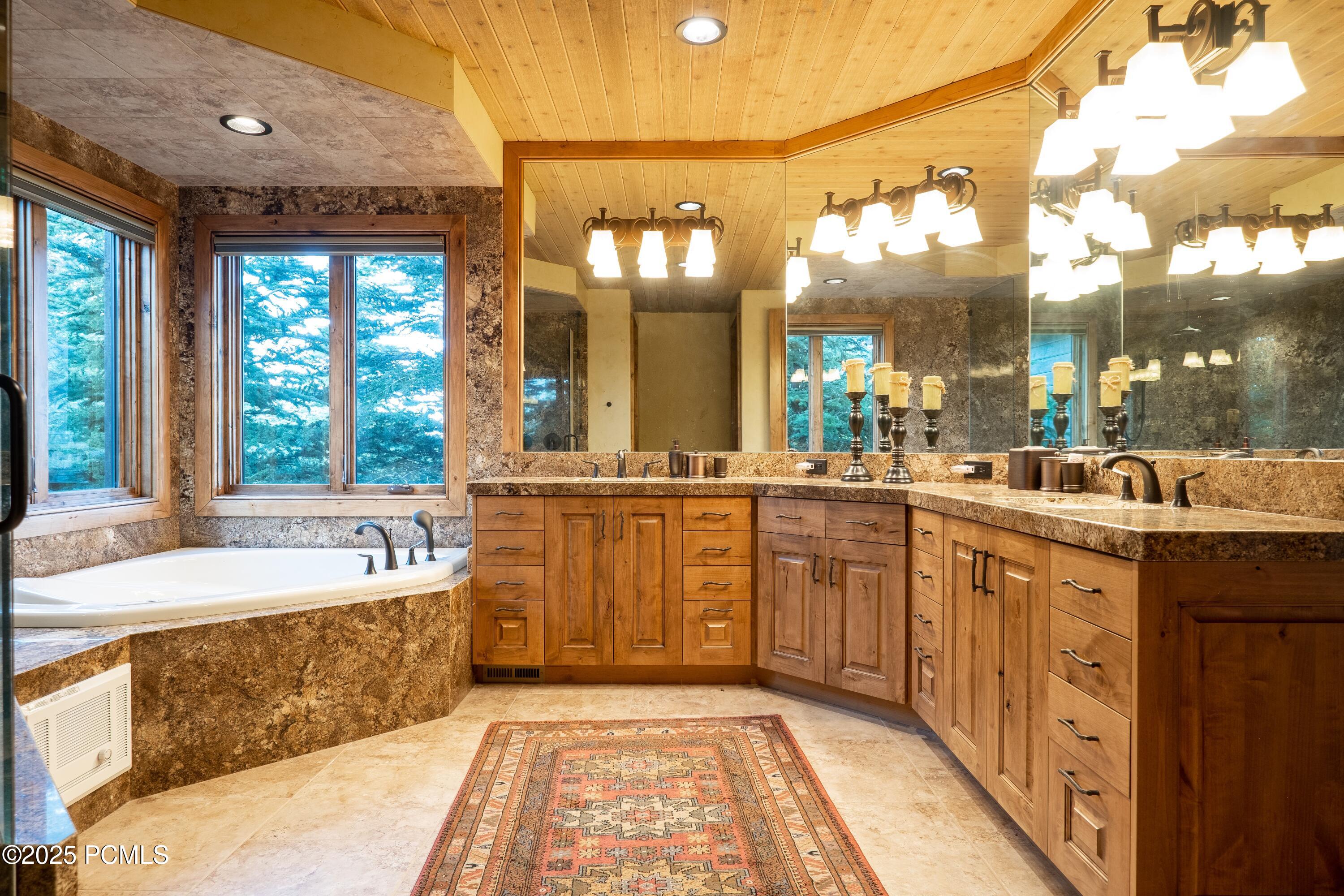 Heber City, Utah 84032, United States, 4 Bedrooms Bedrooms, ,6 BathroomsBathrooms,Residential,Active,72374