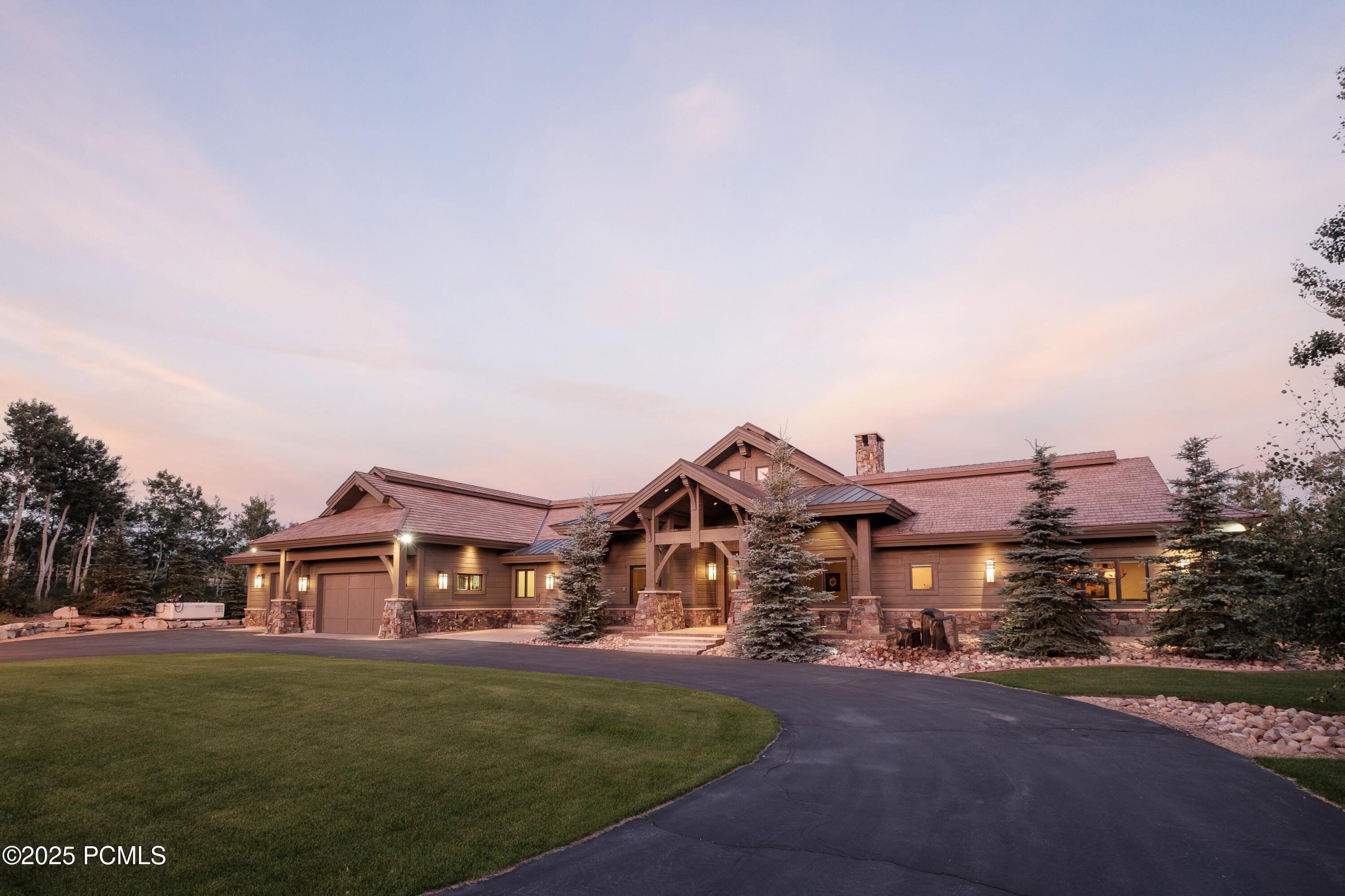 Heber City, Utah 84032, United States, 4 Bedrooms Bedrooms, ,6 BathroomsBathrooms,Residential,Active,72374