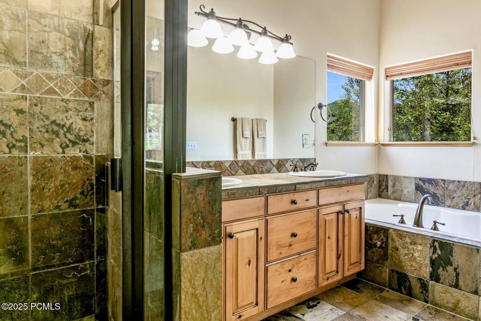 8437 Pointe Drive, Park City, Utah image 14