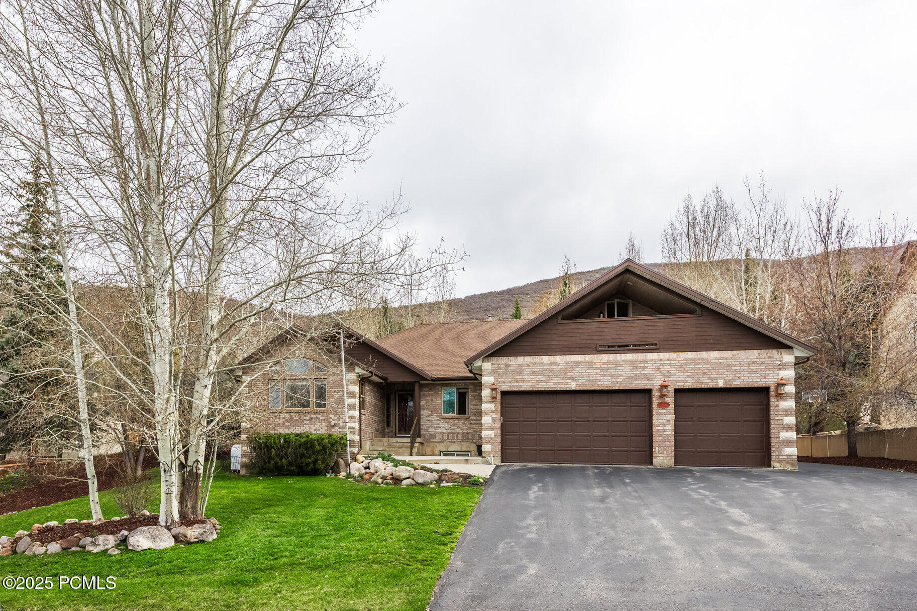 6880 N Greenfield Drive, Park City, Utah image 1