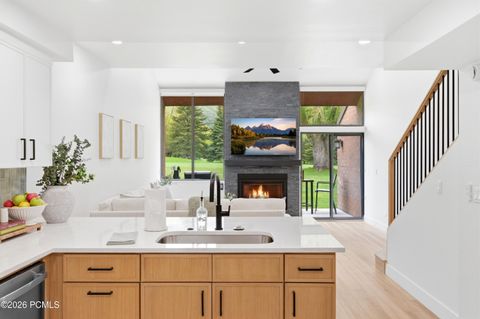 Townhouse For Sale - 1781 Captain Molly Drive<br/> Summit County, Park City, UT 84060