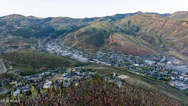 1364 GOLDEN WAY, PARK CITY, UT 84060 - Image 6d0bb1e109647bda5fddc2de5674e232/2866012852