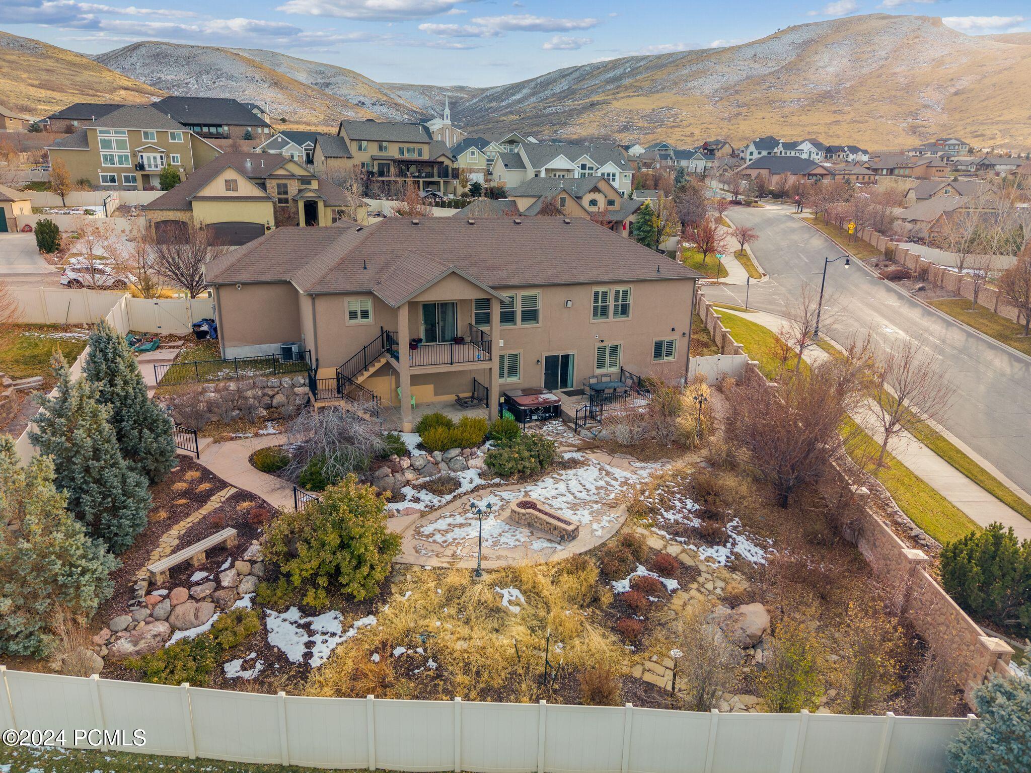 Herriman, Utah 84096, United States, 5 Bedrooms Bedrooms, ,3 BathroomsBathrooms,Residential,Pending,16004