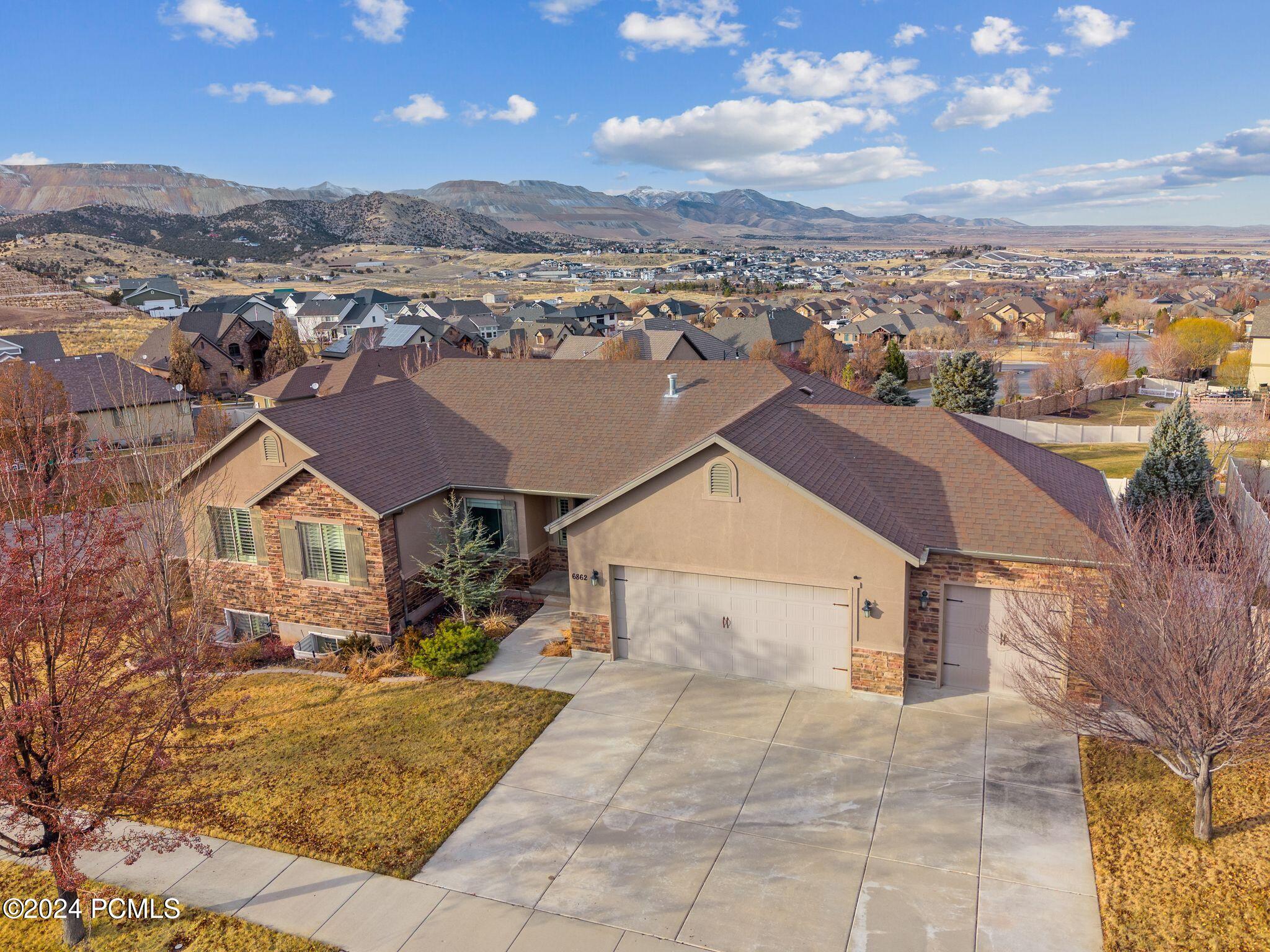 Herriman, Utah 84096, United States, 5 Bedrooms Bedrooms, ,3 BathroomsBathrooms,Residential,Pending,16004