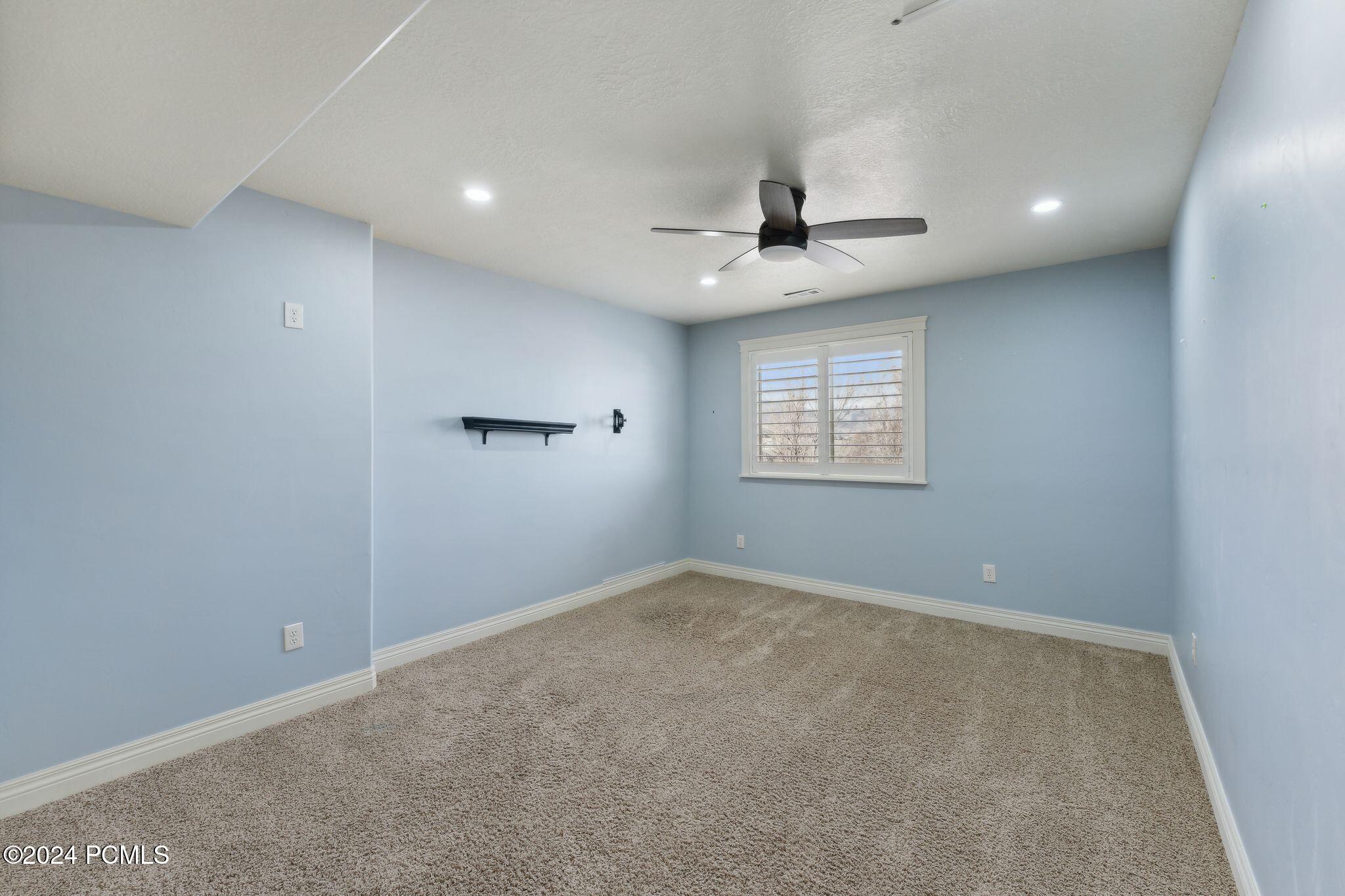 Herriman, Utah 84096, United States, 5 Bedrooms Bedrooms, ,3 BathroomsBathrooms,Residential,Pending,16004