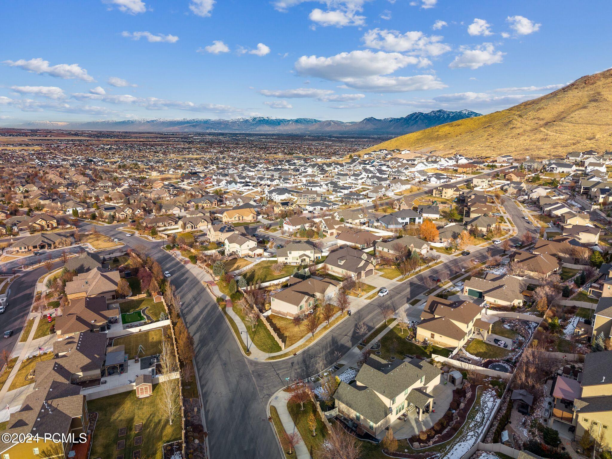 Herriman, Utah 84096, United States, 5 Bedrooms Bedrooms, ,3 BathroomsBathrooms,Residential,Pending,16004