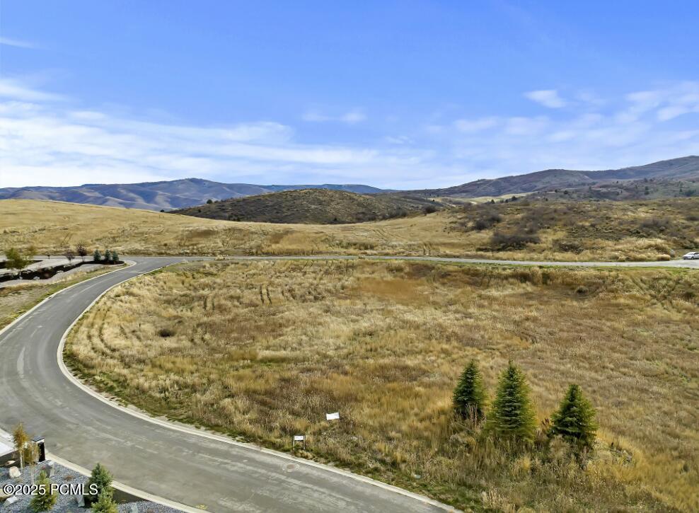 7545 E Dogwood Drive, Huntsville, Utah image 5