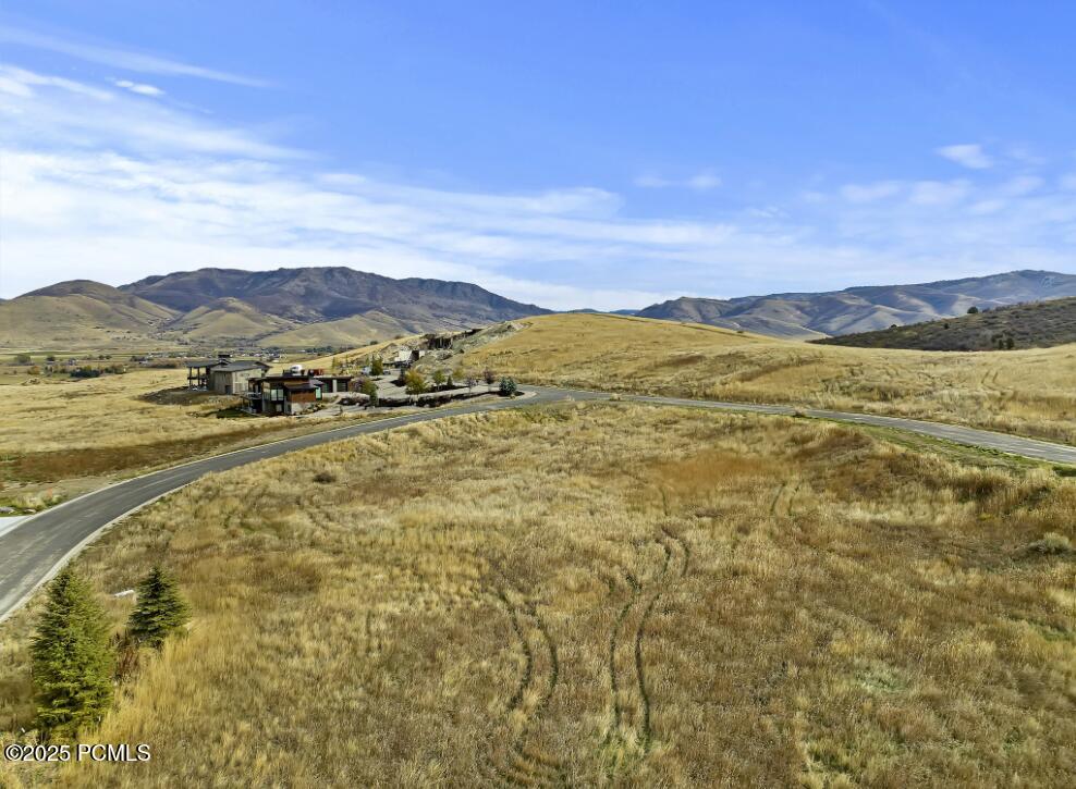 7545 E Dogwood Drive, Huntsville, Utah image 9
