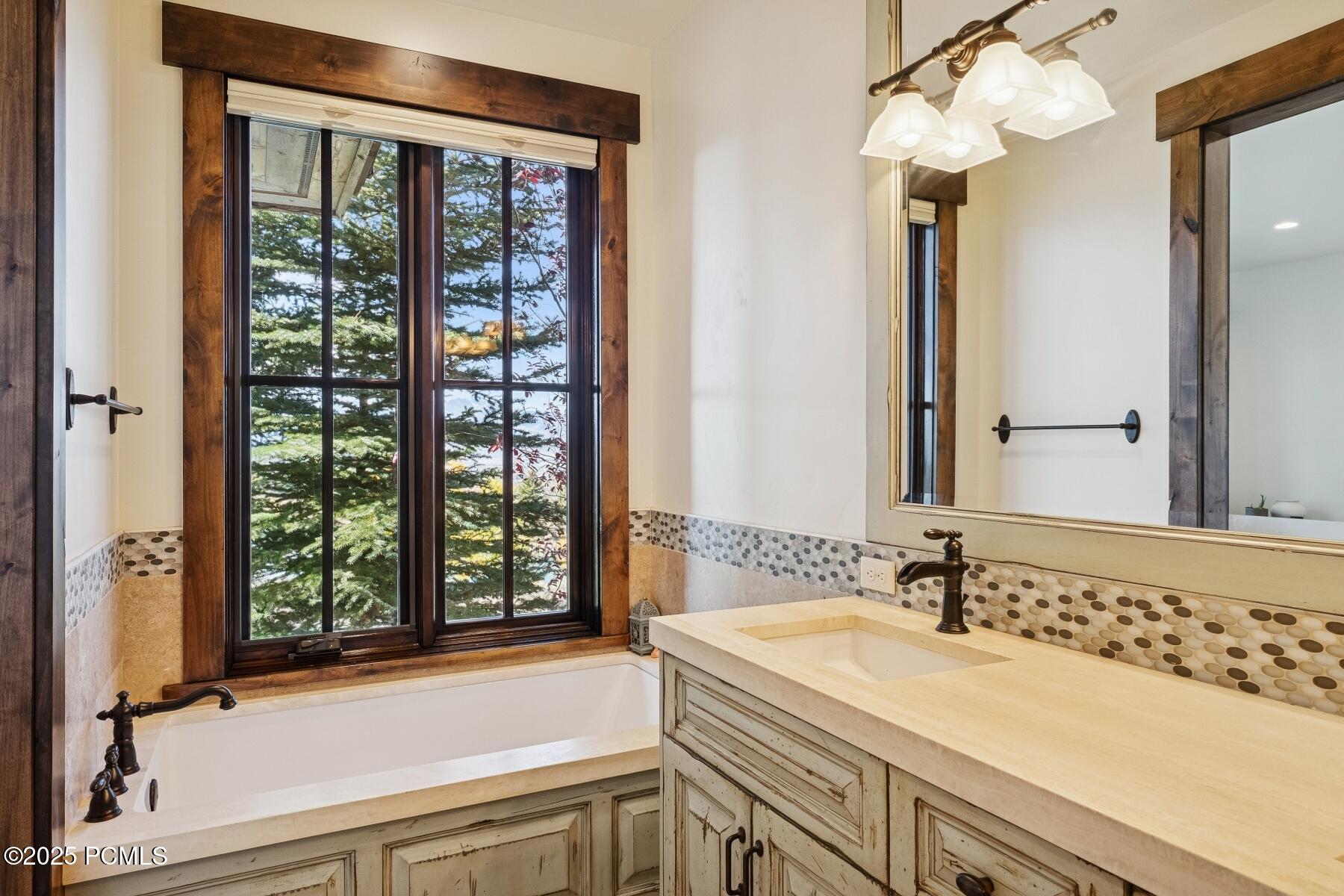 Park City, Utah 84098, United States, 5 Bedrooms Bedrooms, ,8 BathroomsBathrooms,Residential,Active,231494