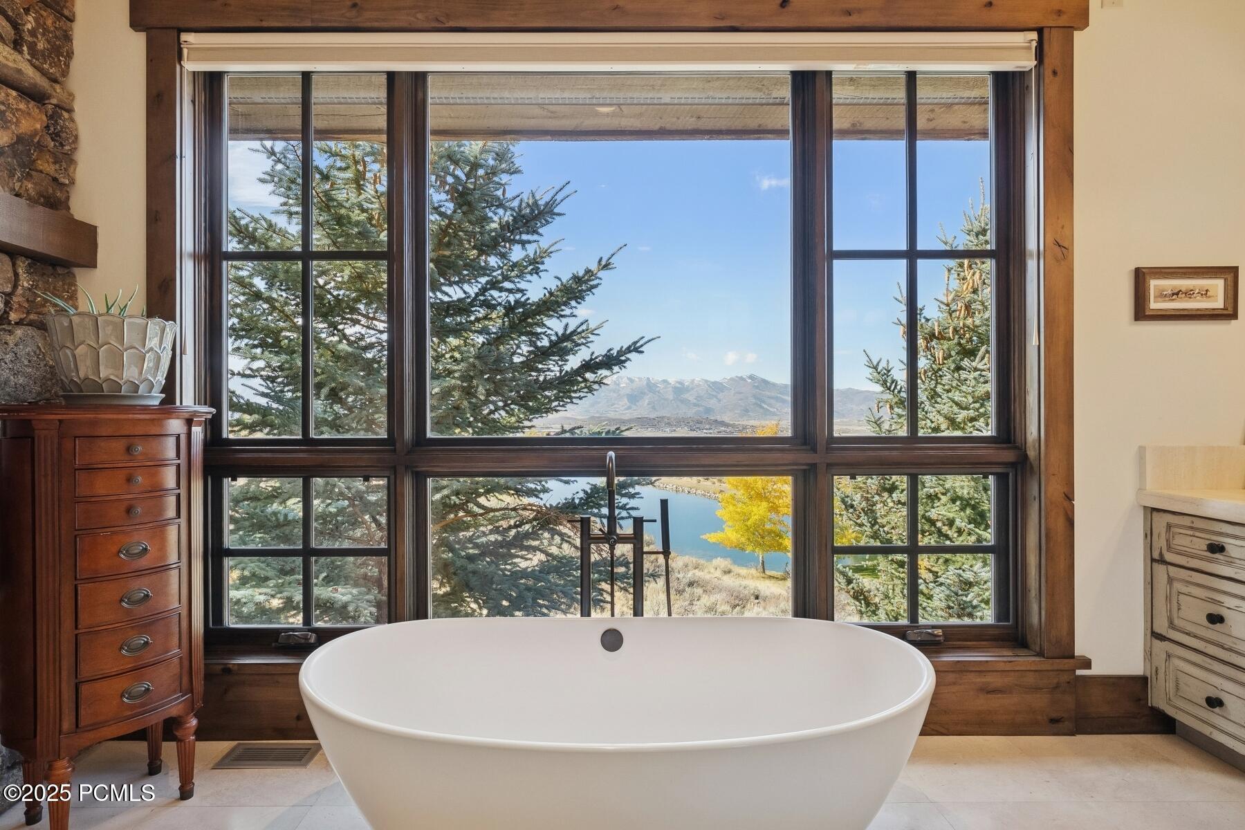 Park City, Utah 84098, United States, 5 Bedrooms Bedrooms, ,8 BathroomsBathrooms,Residential,Active,231494