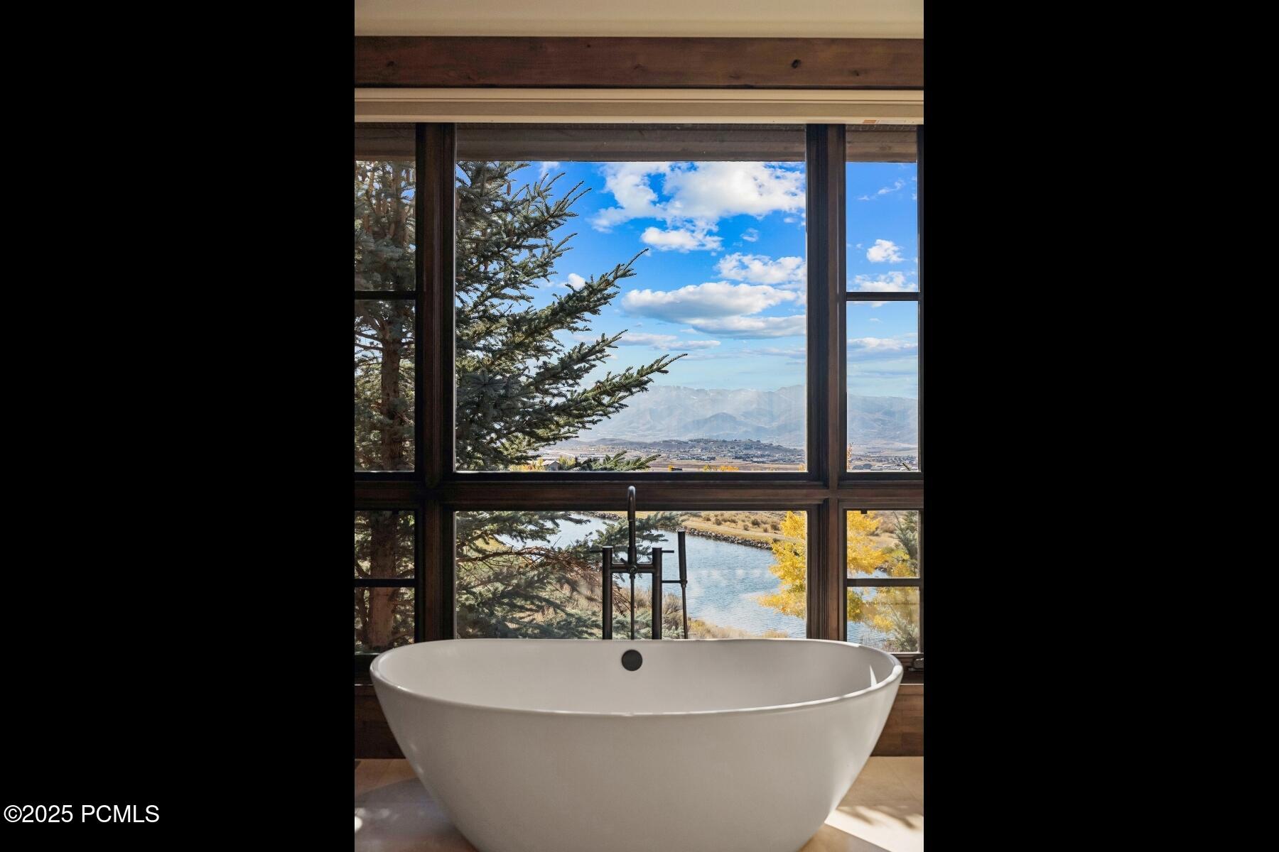 Park City, Utah 84098, United States, 5 Bedrooms Bedrooms, ,8 BathroomsBathrooms,Residential,Active,231494