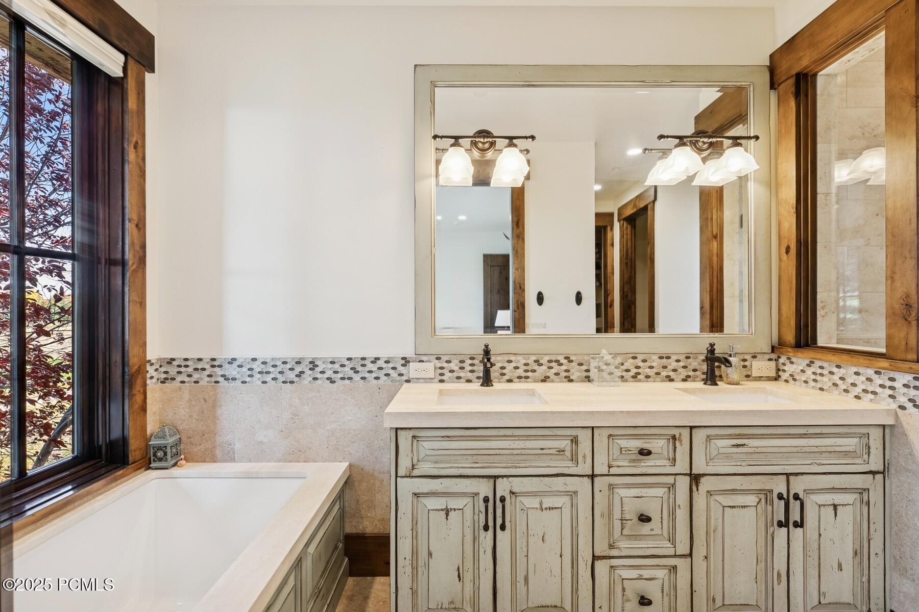 Park City, Utah 84098, United States, 5 Bedrooms Bedrooms, ,8 BathroomsBathrooms,Residential,Active,231494