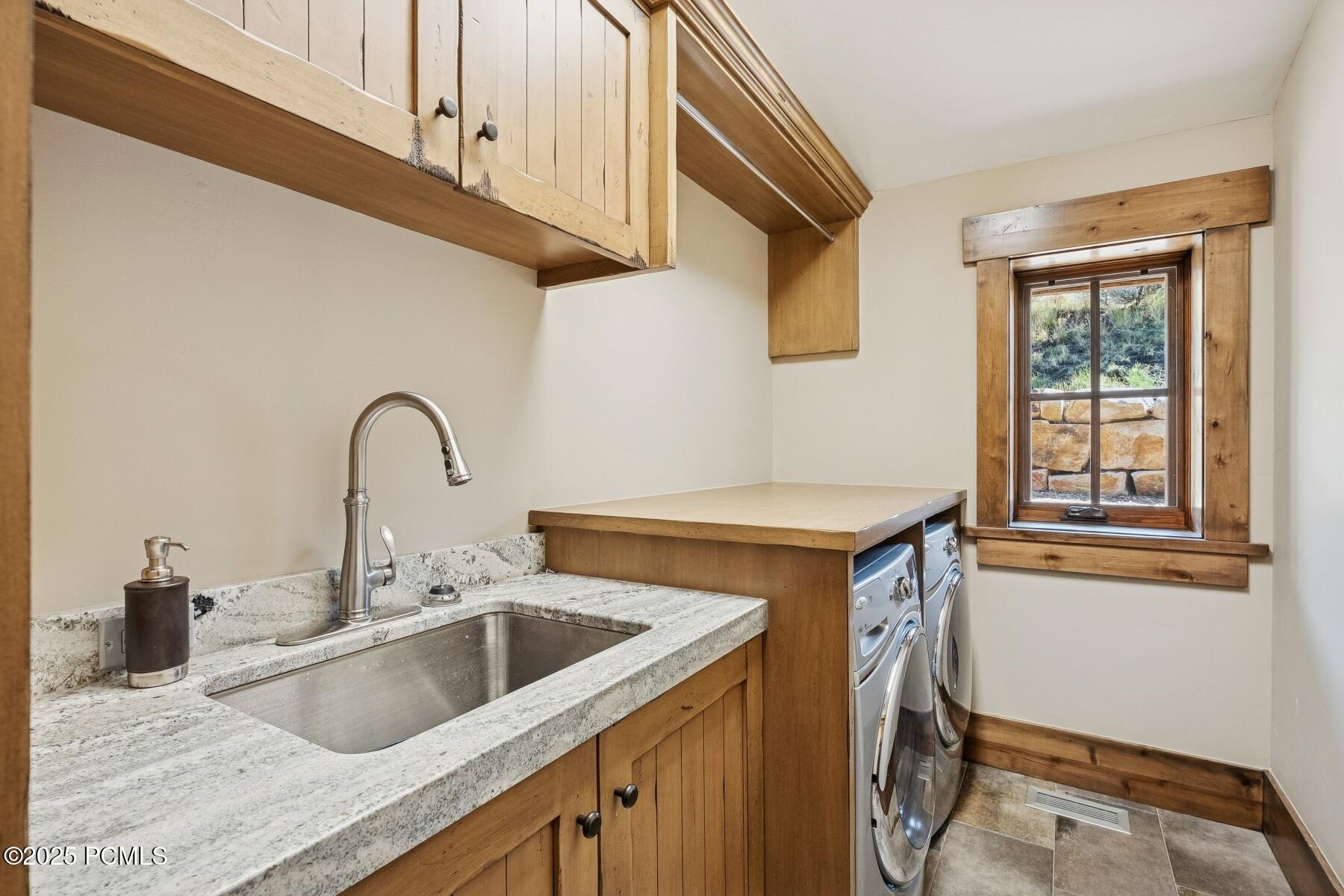 Park City, Utah 84098, United States, 5 Bedrooms Bedrooms, ,8 BathroomsBathrooms,Residential,Active,231494