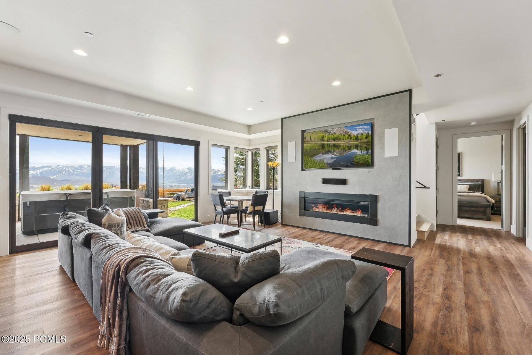 Park City, Utah 84098, United States, 4 Bedrooms Bedrooms, ,6 BathroomsBathrooms,Residential,Active,138886