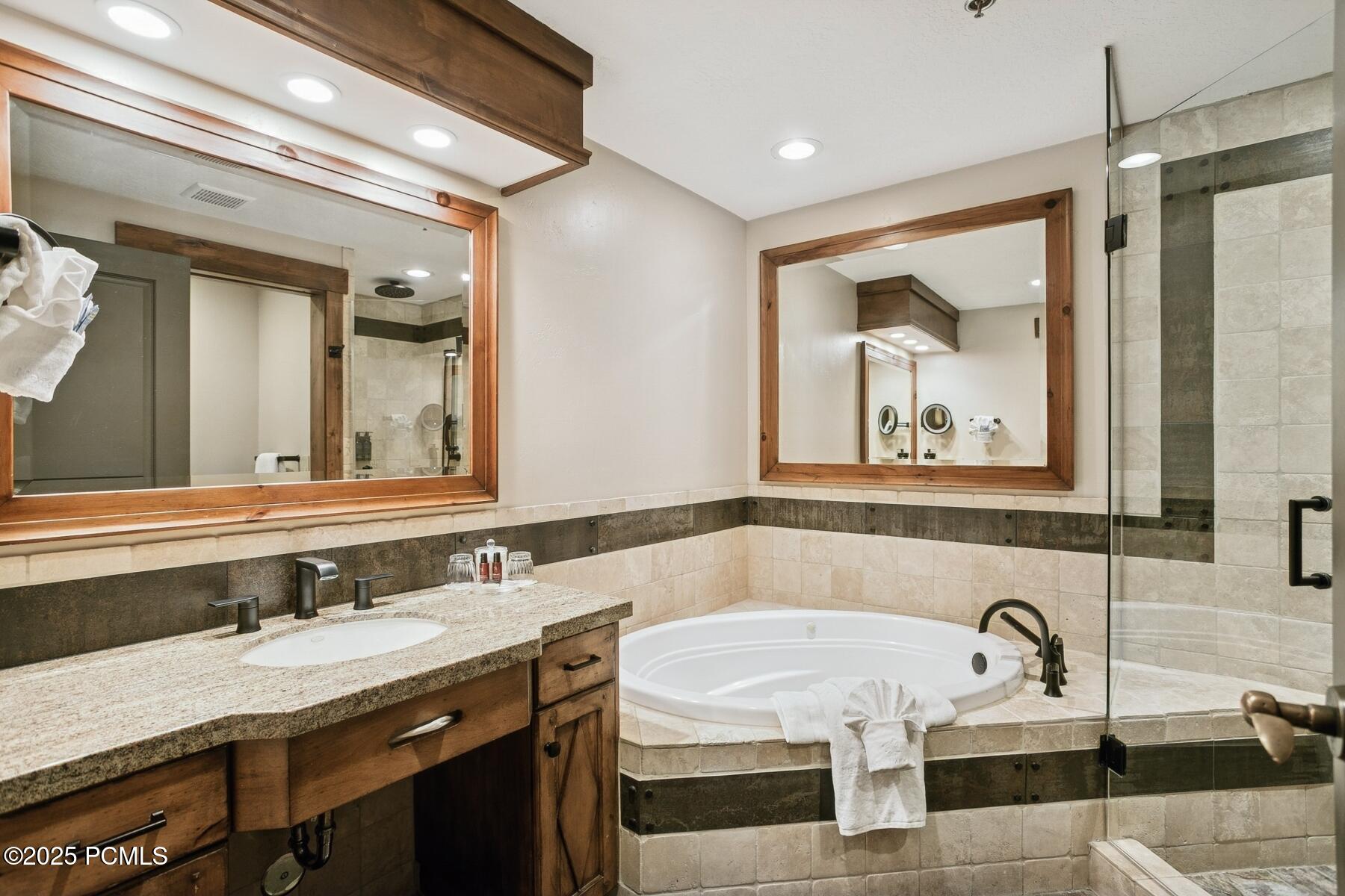 Park City, Utah 84060, United States, ,1 BathroomBathrooms,Residential,Active,239604
