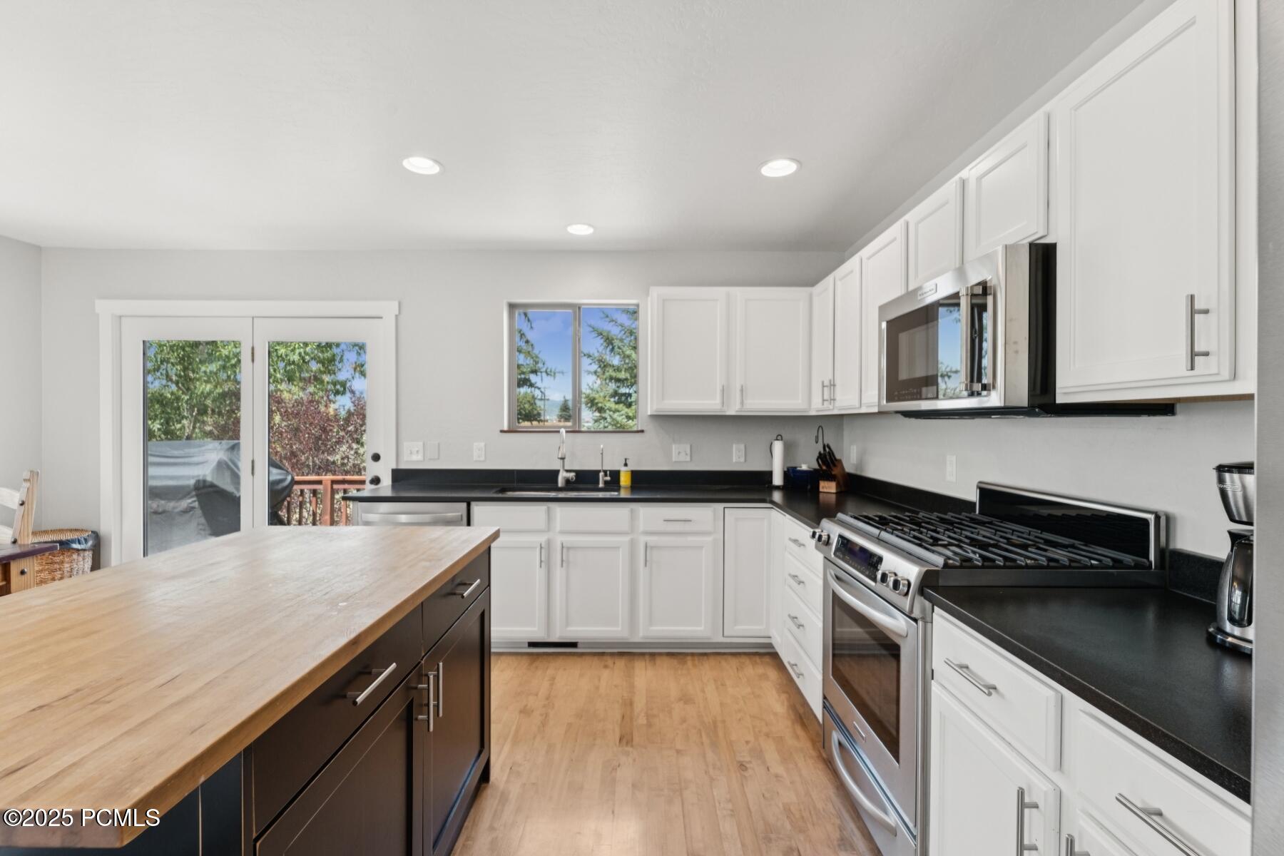 Park City, Utah 84098, United States, 5 Bedrooms Bedrooms, ,3 BathroomsBathrooms,Residential,Active,174194