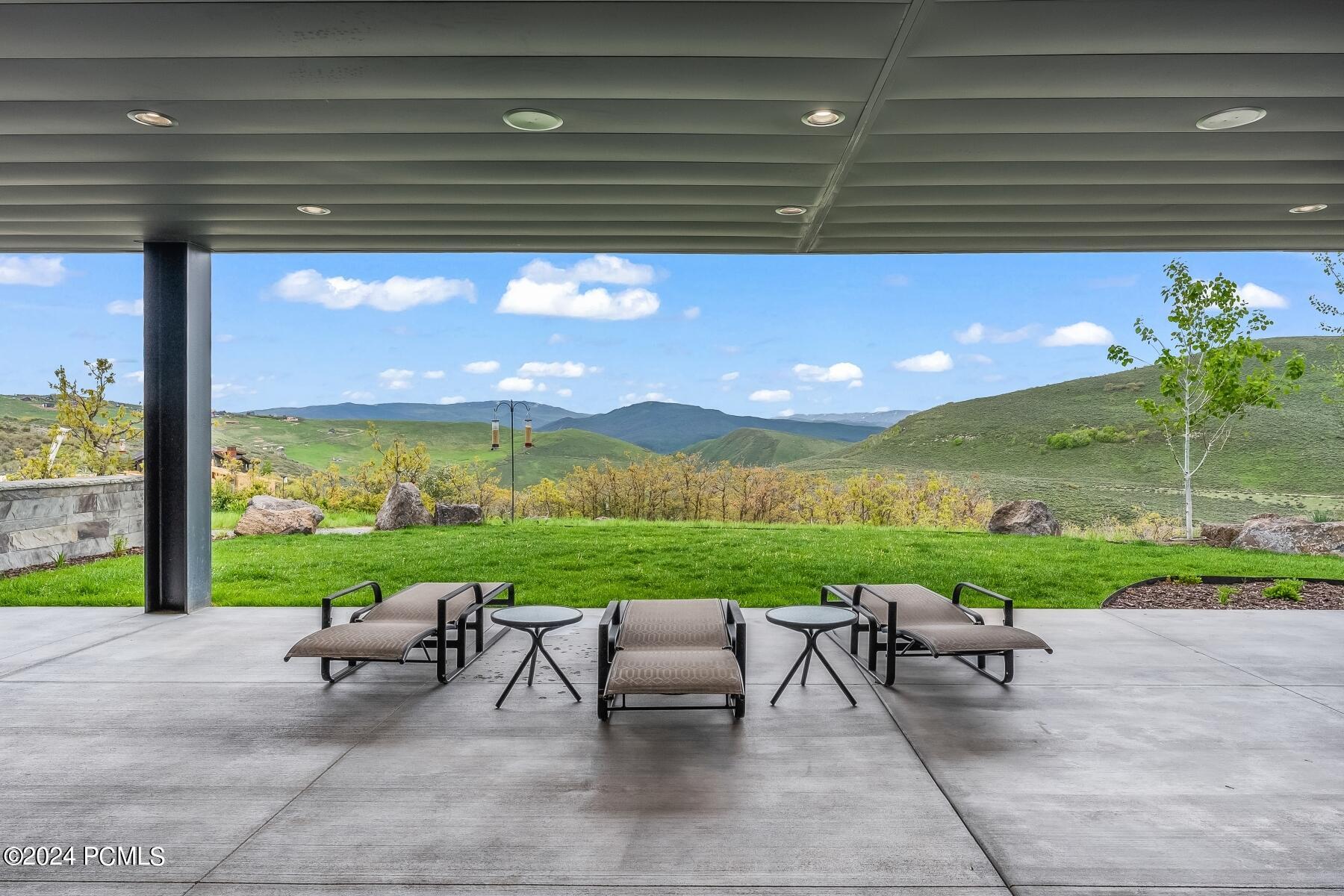 Park City, Utah 84098, United States, 5 Bedrooms Bedrooms, ,8 BathroomsBathrooms,Residential,Pending,73704