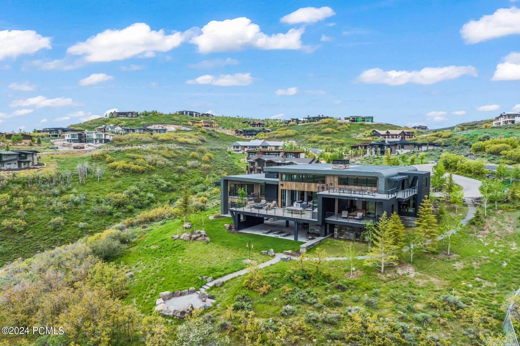 Park City, Utah 84098, United States, 5 Bedrooms Bedrooms, ,8 BathroomsBathrooms,Residential,Pending,73704