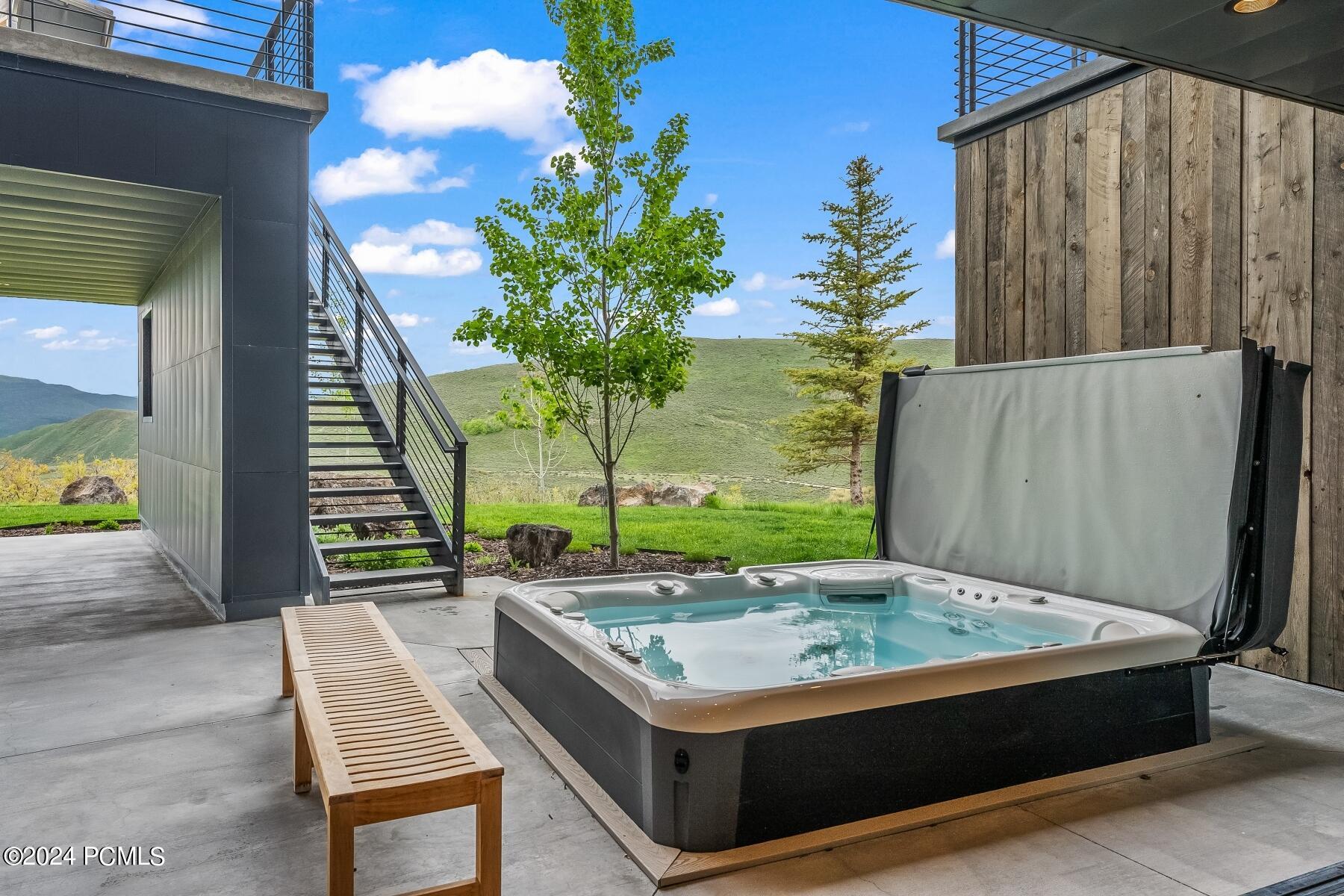 Park City, Utah 84098, United States, 5 Bedrooms Bedrooms, ,8 BathroomsBathrooms,Residential,Pending,73704