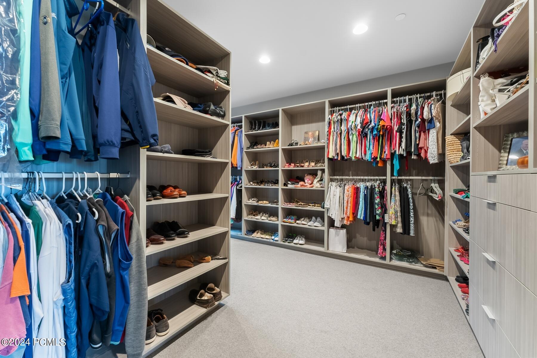 Park City, Utah 84098, United States, 5 Bedrooms Bedrooms, ,8 BathroomsBathrooms,Residential,Pending,73704