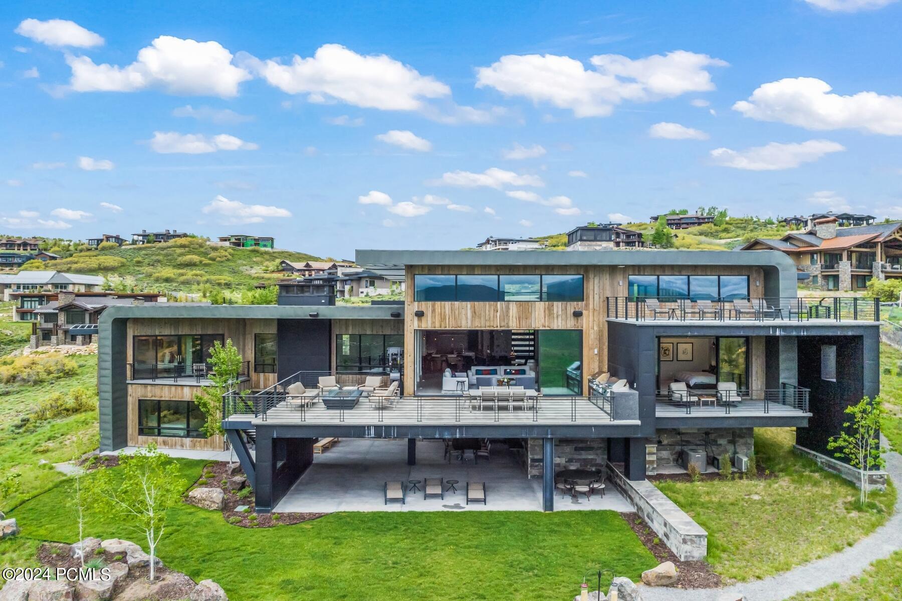 Park City, Utah 84098, United States, 5 Bedrooms Bedrooms, ,8 BathroomsBathrooms,Residential,Pending,73704