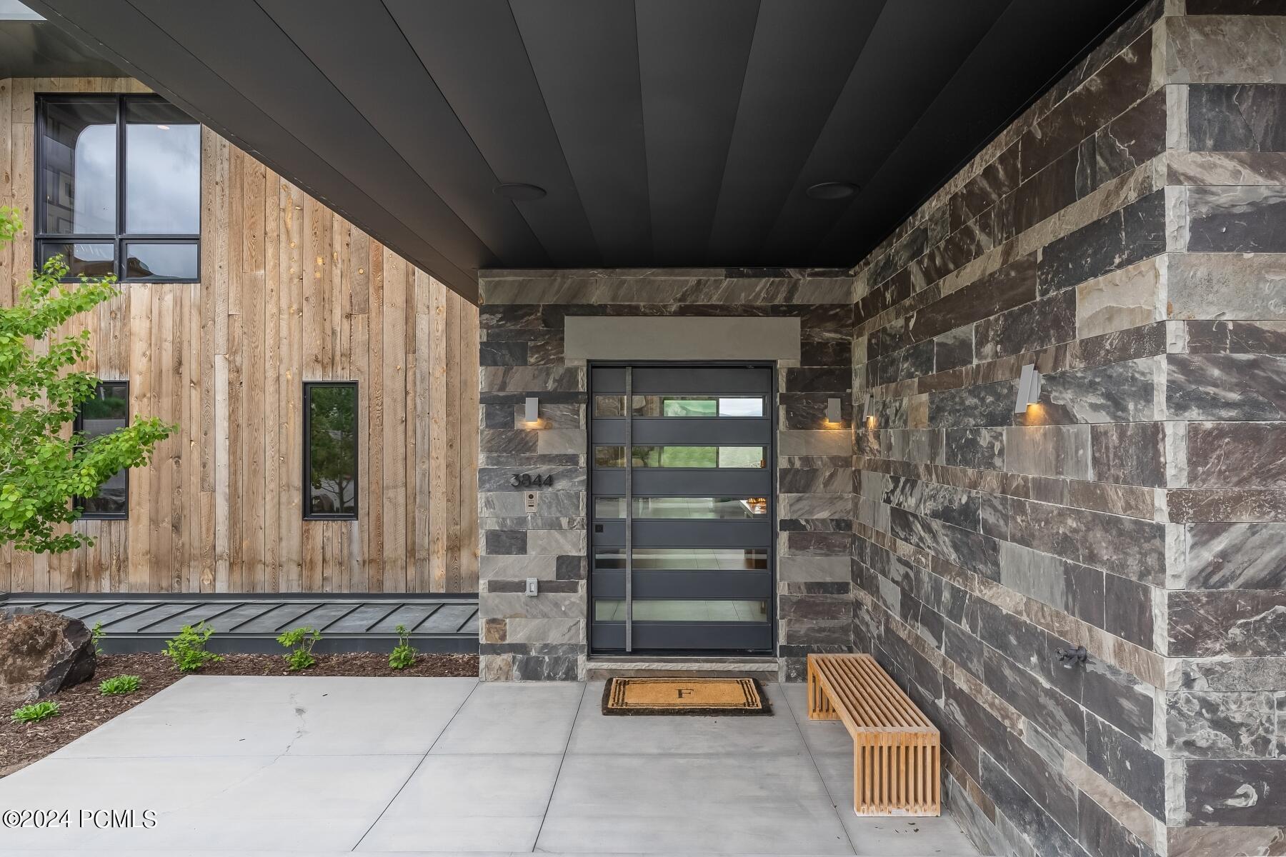 Park City, Utah 84098, United States, 5 Bedrooms Bedrooms, ,8 BathroomsBathrooms,Residential,Pending,73704