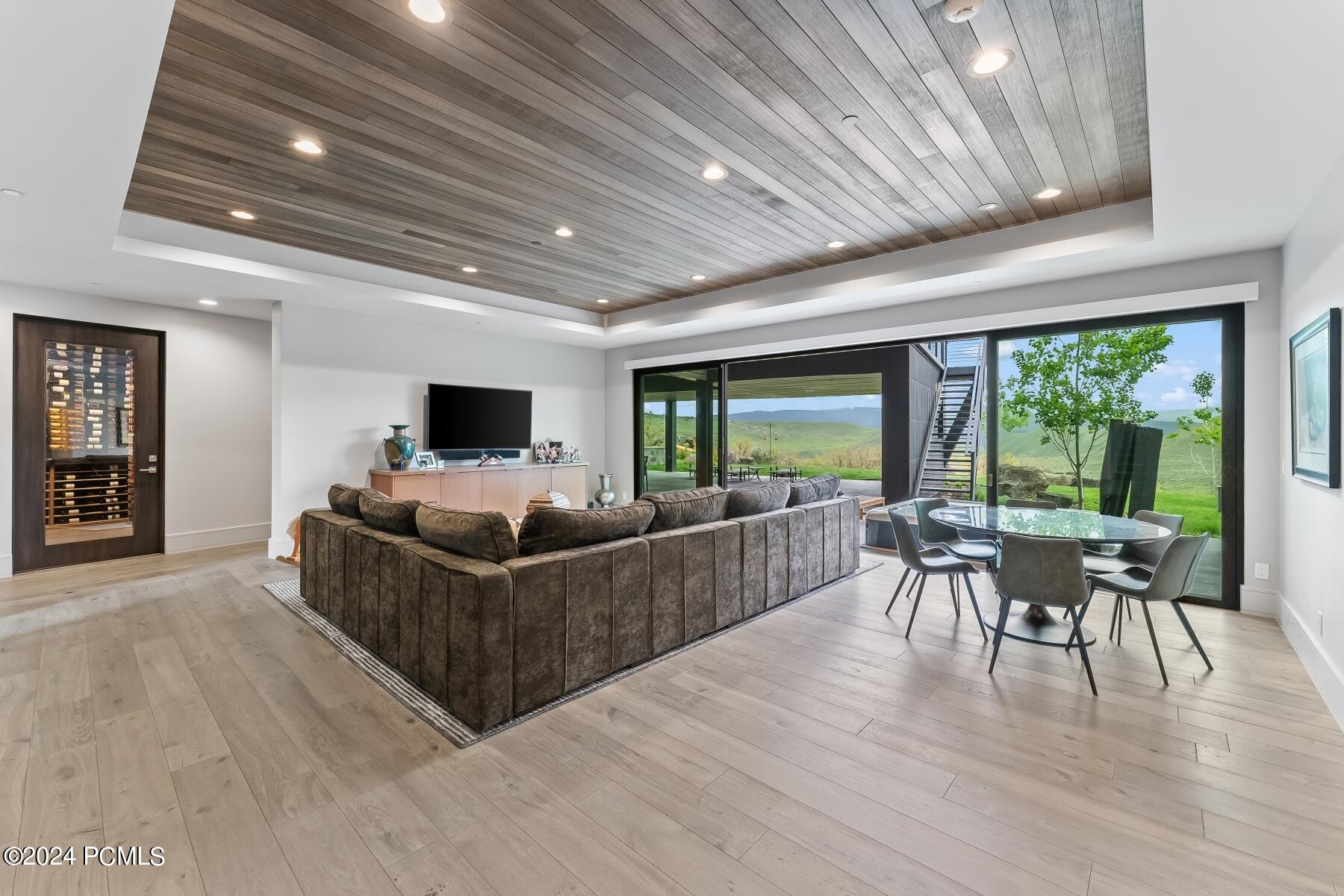 Park City, Utah 84098, United States, 5 Bedrooms Bedrooms, ,8 BathroomsBathrooms,Residential,Pending,73704