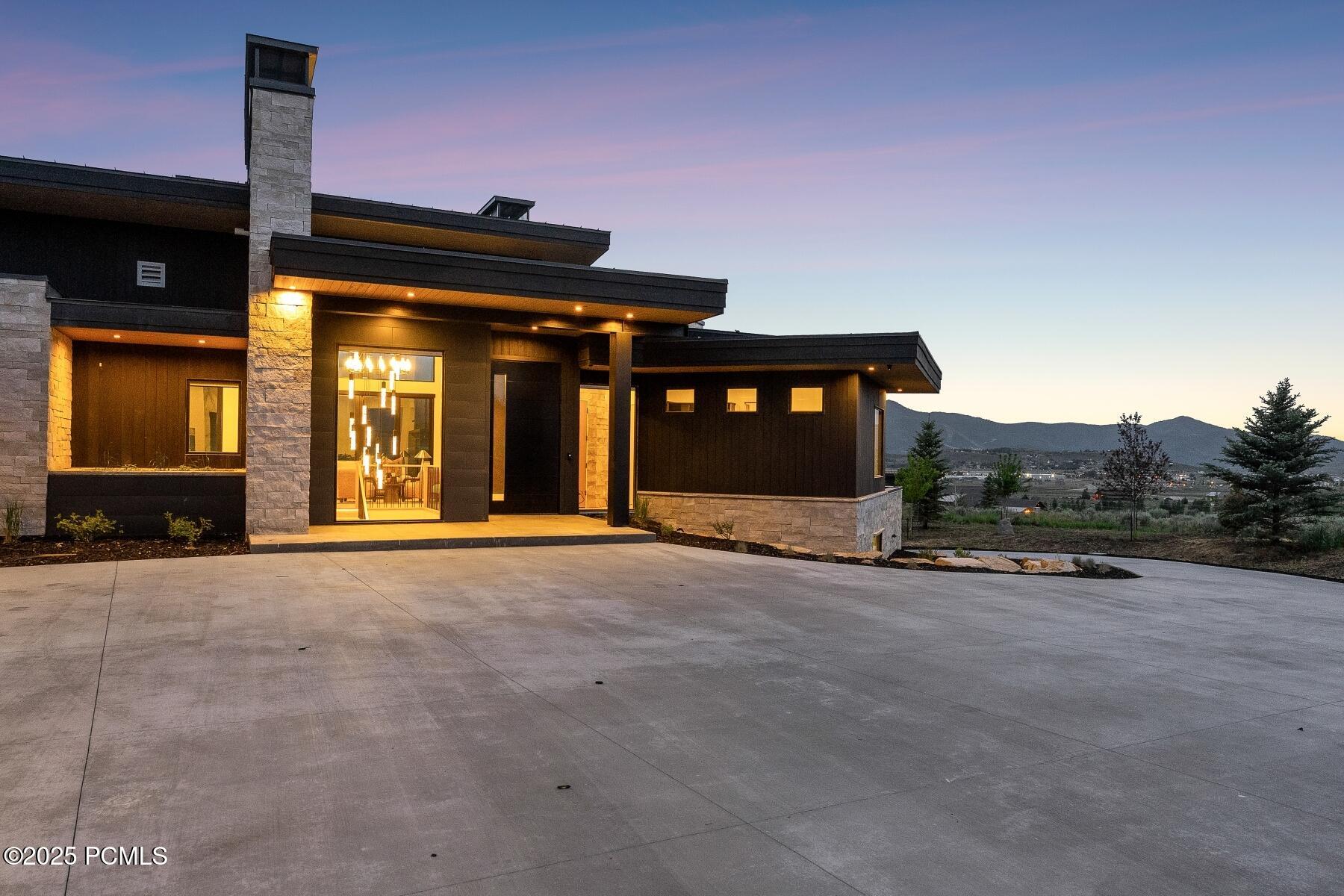 Park City, Utah 84098, United States, 5 Bedrooms Bedrooms, ,7 BathroomsBathrooms,Residential,Active,160723