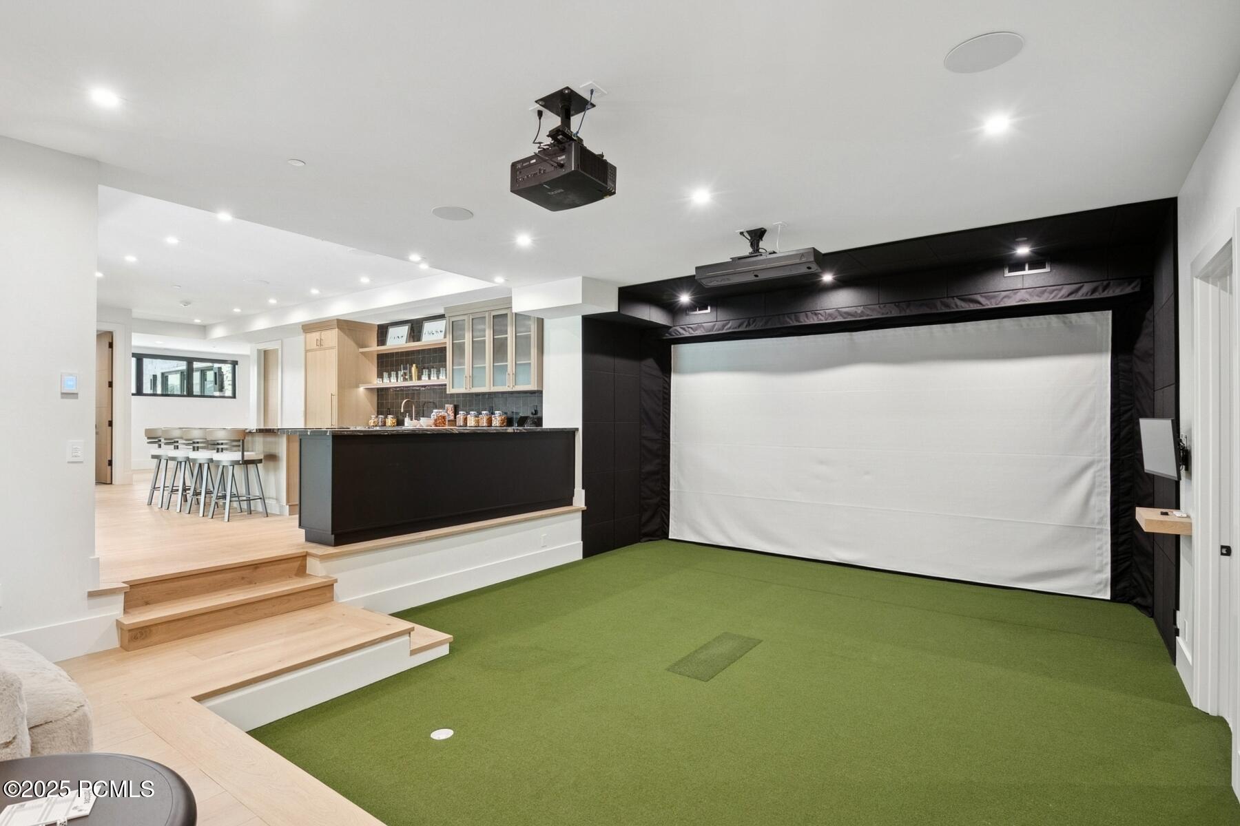 Park City, Utah 84098, United States, 5 Bedrooms Bedrooms, ,7 BathroomsBathrooms,Residential,Active,160723