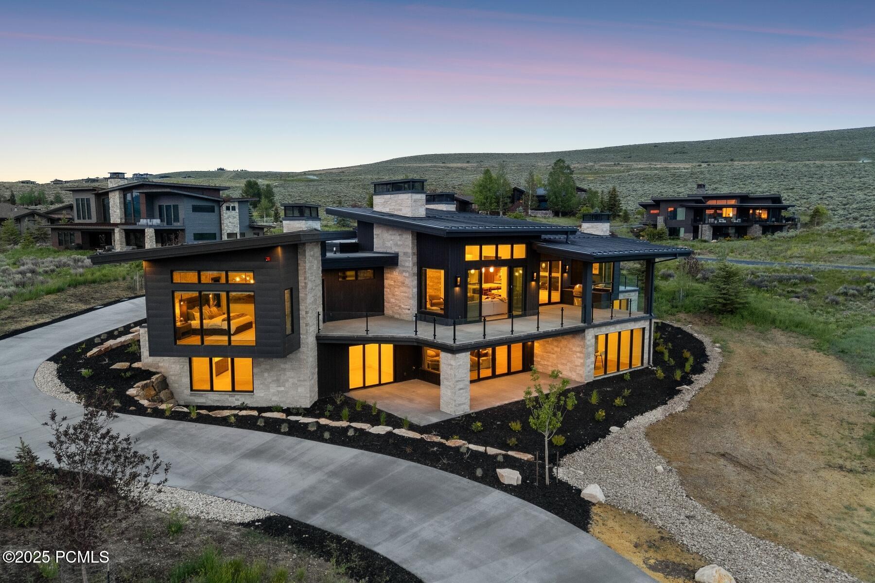 Park City, Utah 84098, United States, 5 Bedrooms Bedrooms, ,7 BathroomsBathrooms,Residential,Active,160723