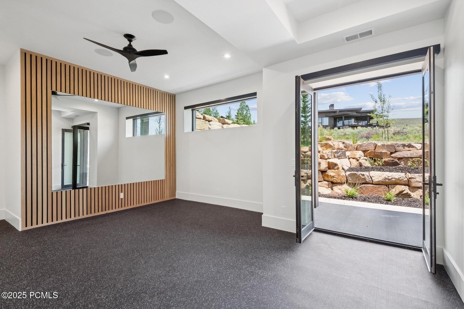 Park City, Utah 84098, United States, 5 Bedrooms Bedrooms, ,7 BathroomsBathrooms,Residential,Active,160723