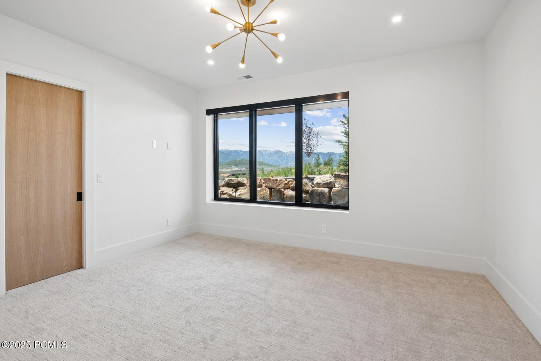 Park City, Utah 84098, United States, 5 Bedrooms Bedrooms, ,7 BathroomsBathrooms,Residential,Active,160723