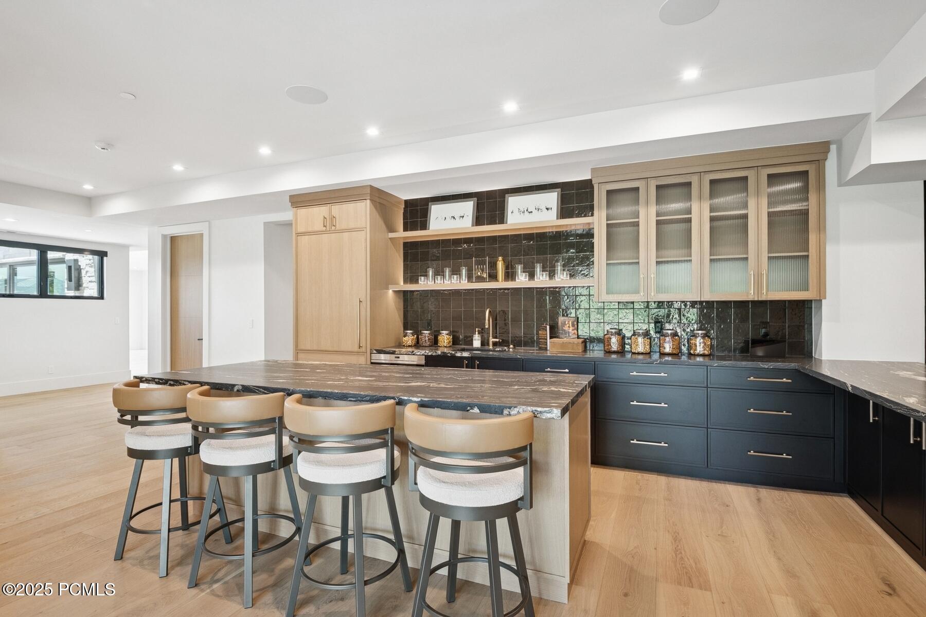 Park City, Utah 84098, United States, 5 Bedrooms Bedrooms, ,7 BathroomsBathrooms,Residential,Active,160723