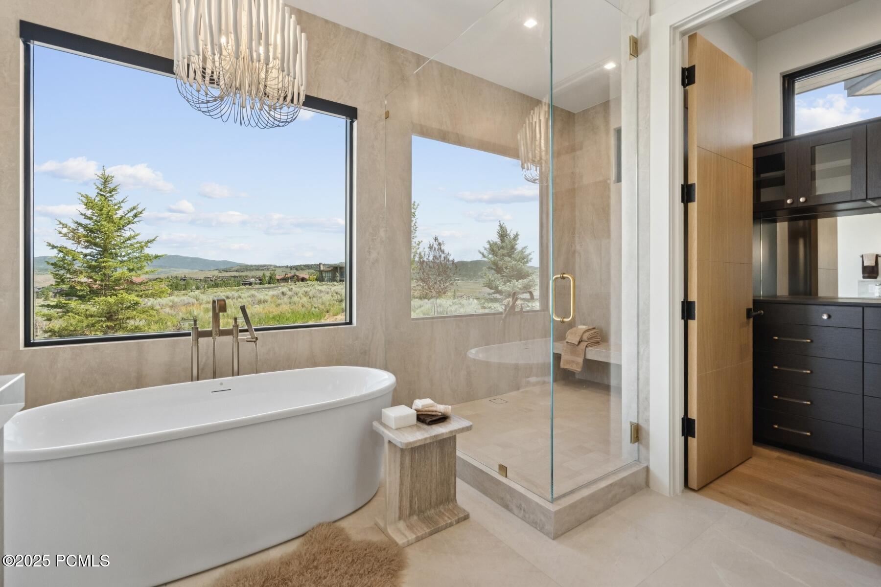 Park City, Utah 84098, United States, 5 Bedrooms Bedrooms, ,7 BathroomsBathrooms,Residential,Active,160723