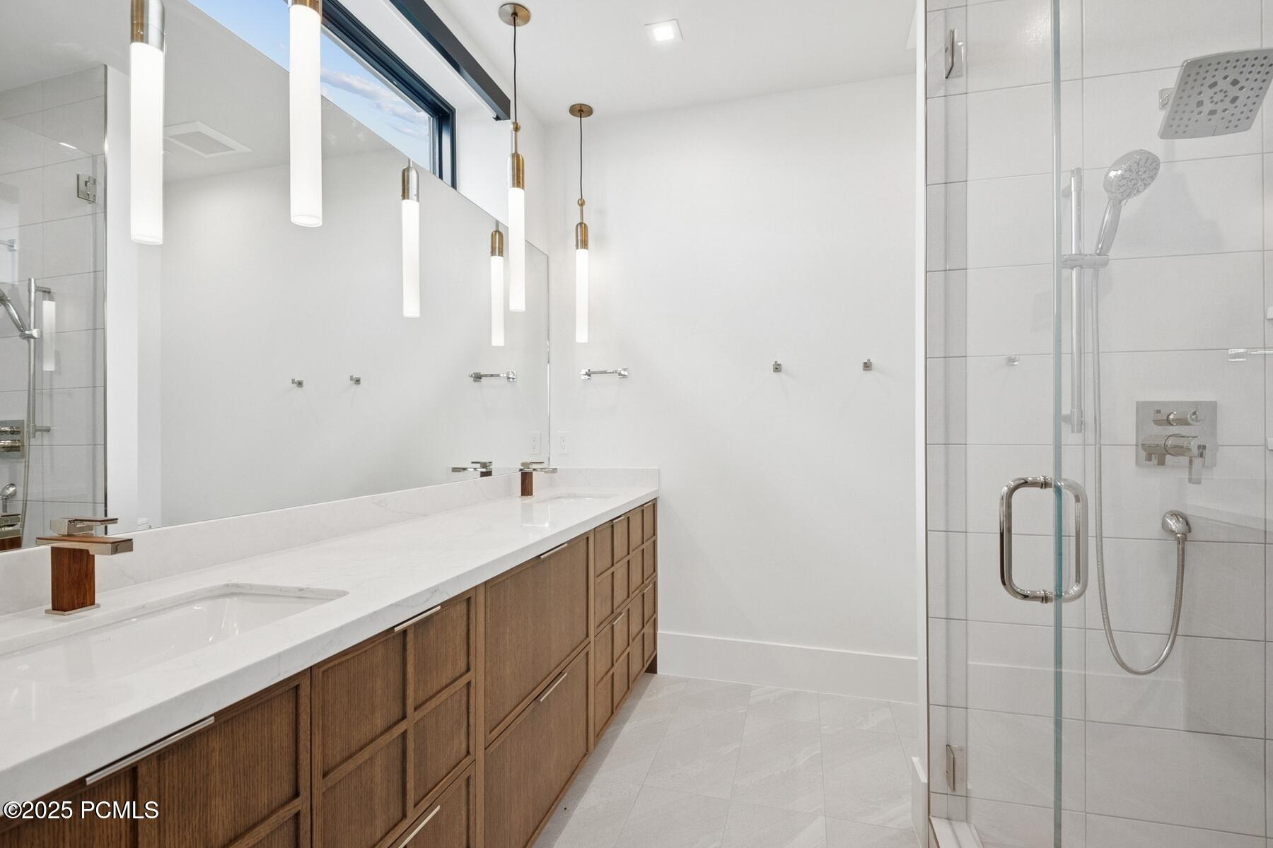 Park City, Utah 84098, United States, 5 Bedrooms Bedrooms, ,7 BathroomsBathrooms,Residential,Active,160723