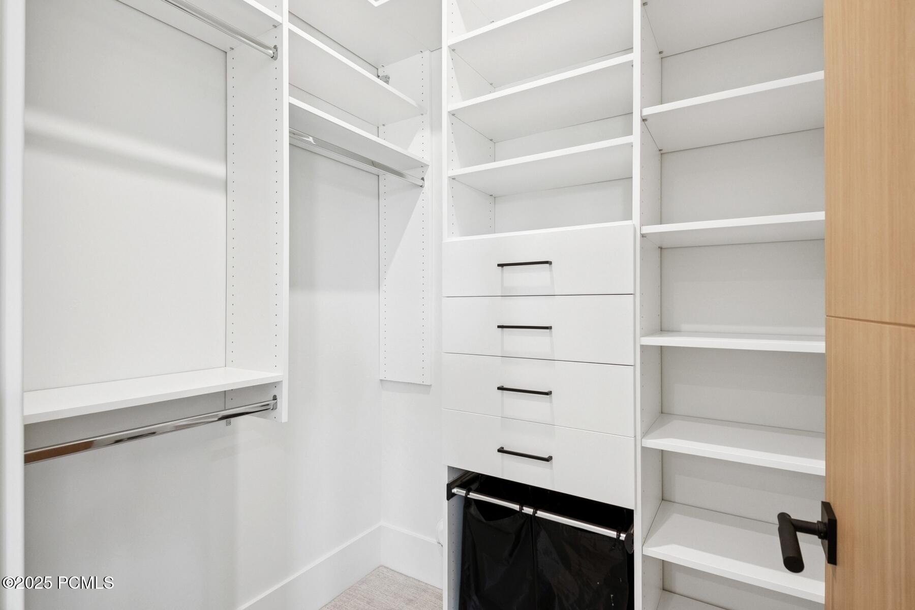 Park City, Utah 84098, United States, 5 Bedrooms Bedrooms, ,7 BathroomsBathrooms,Residential,Active,160723