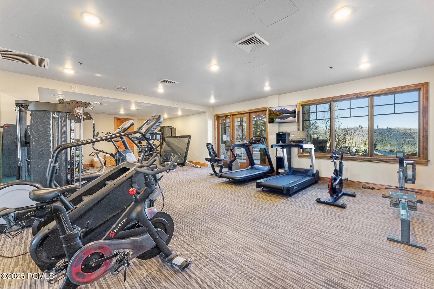 Park City, Utah 84060, United States, 3 Bedrooms Bedrooms, ,4 BathroomsBathrooms,Residential,Active,248805