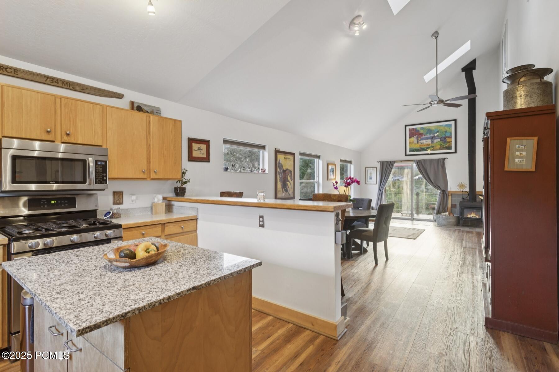 Park City, Utah 84098, United States, 3 Bedrooms Bedrooms, ,2 BathroomsBathrooms,Residential,Pending,184835