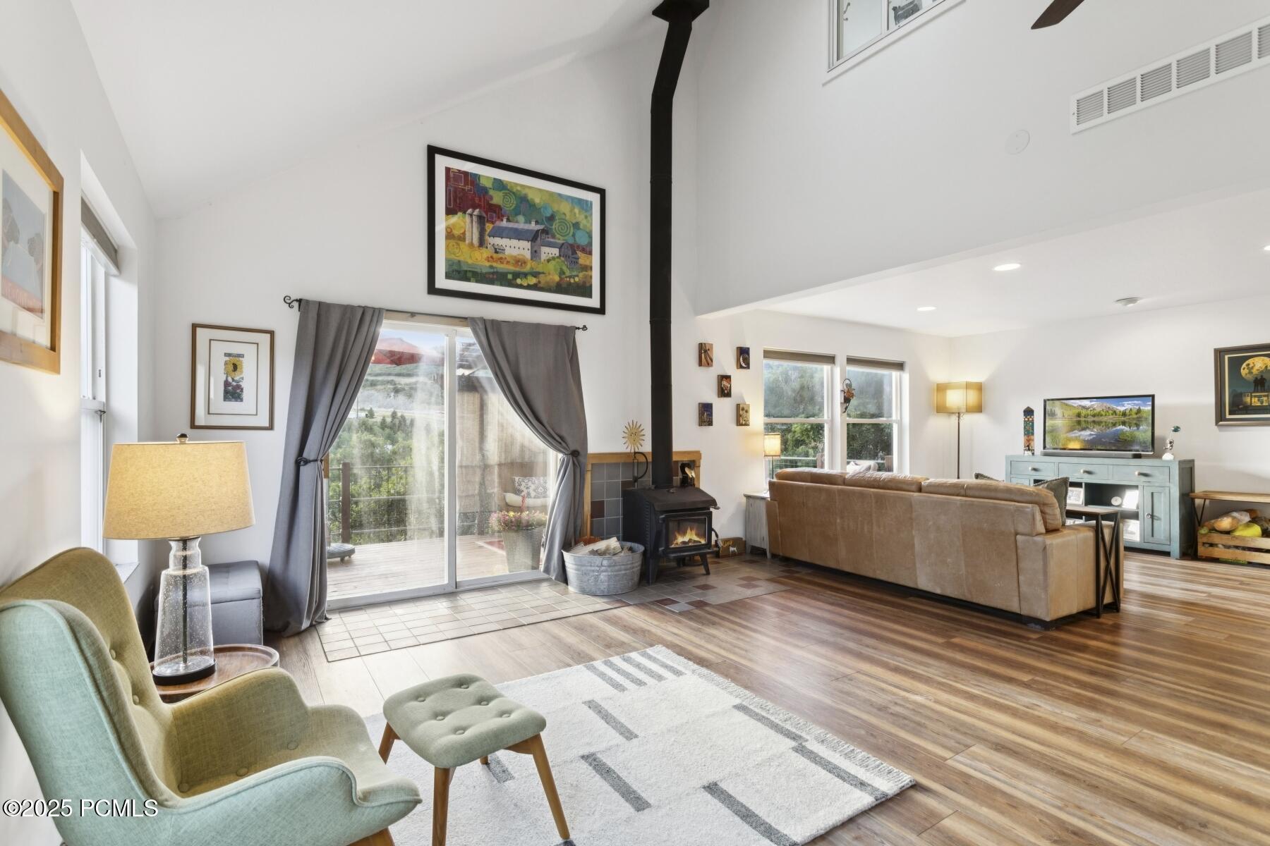 Park City, Utah 84098, United States, 3 Bedrooms Bedrooms, ,2 BathroomsBathrooms,Residential,Pending,184835