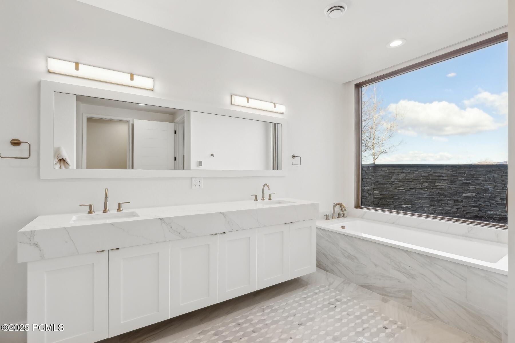 Park City, Utah 84098, United States, 5 Bedrooms Bedrooms, ,8 BathroomsBathrooms,Residential,Active,8619